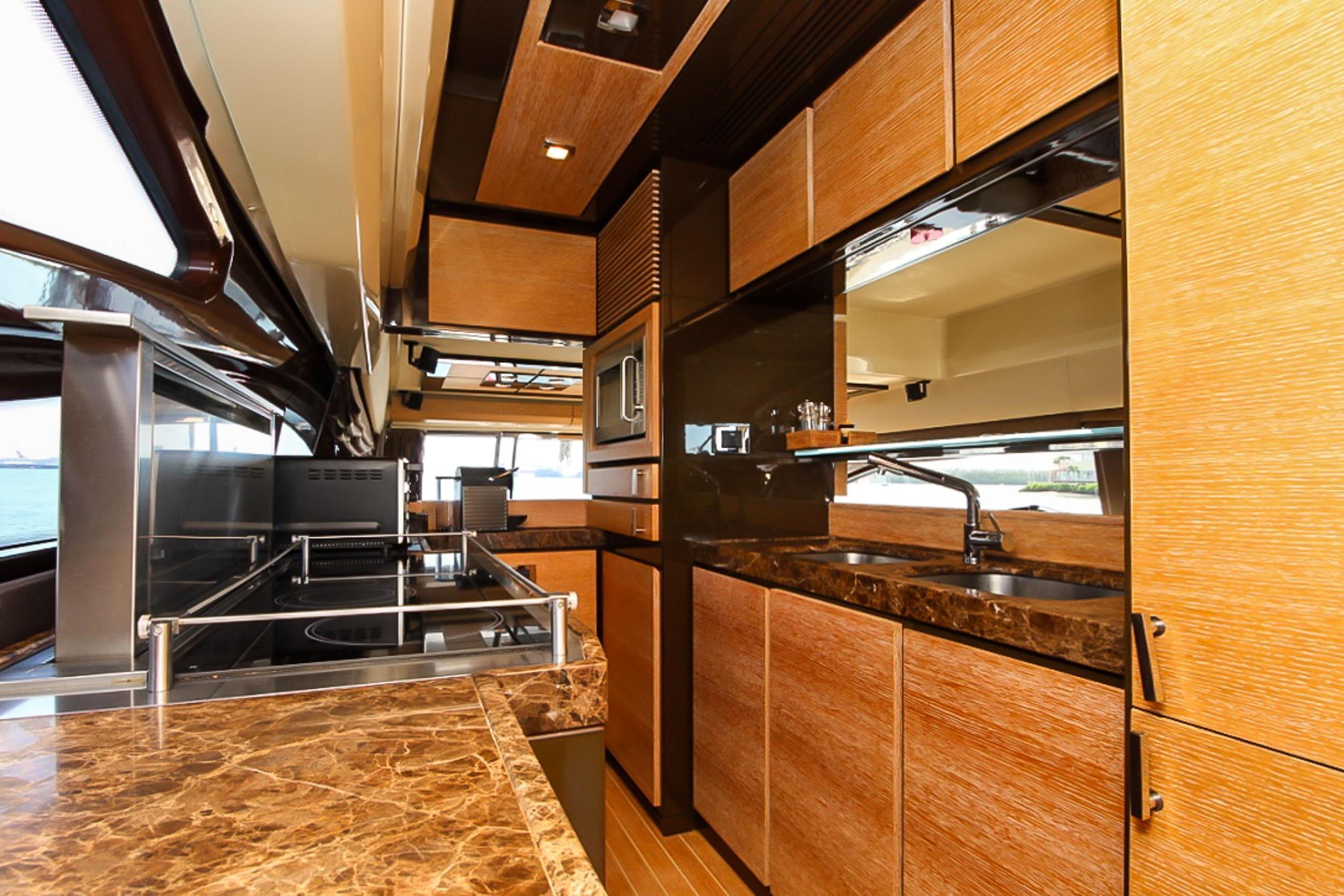 2011 Azimut 70 zu verkaufen (photo 15)