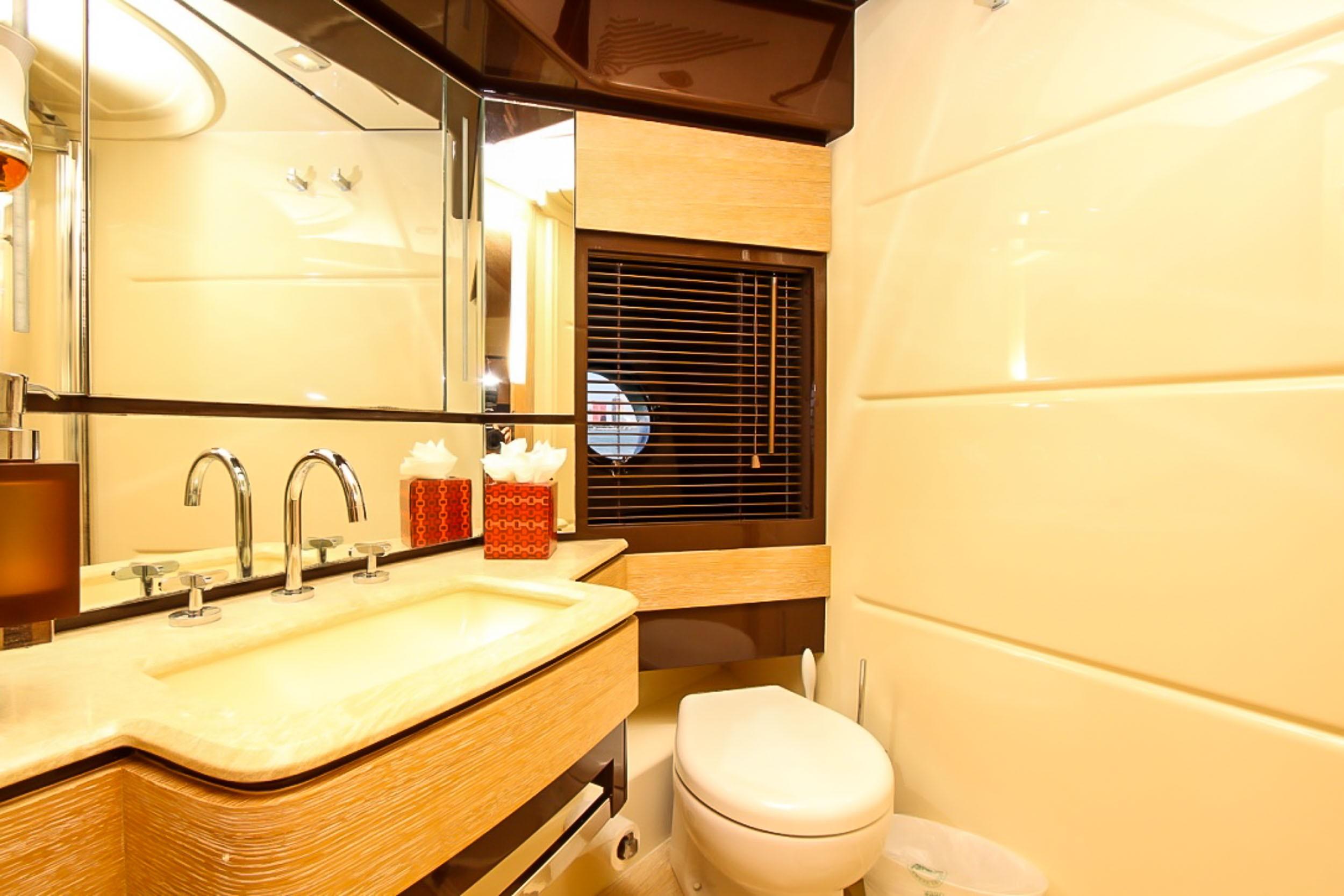 2011 Azimut 70 zu verkaufen (photo 30)
