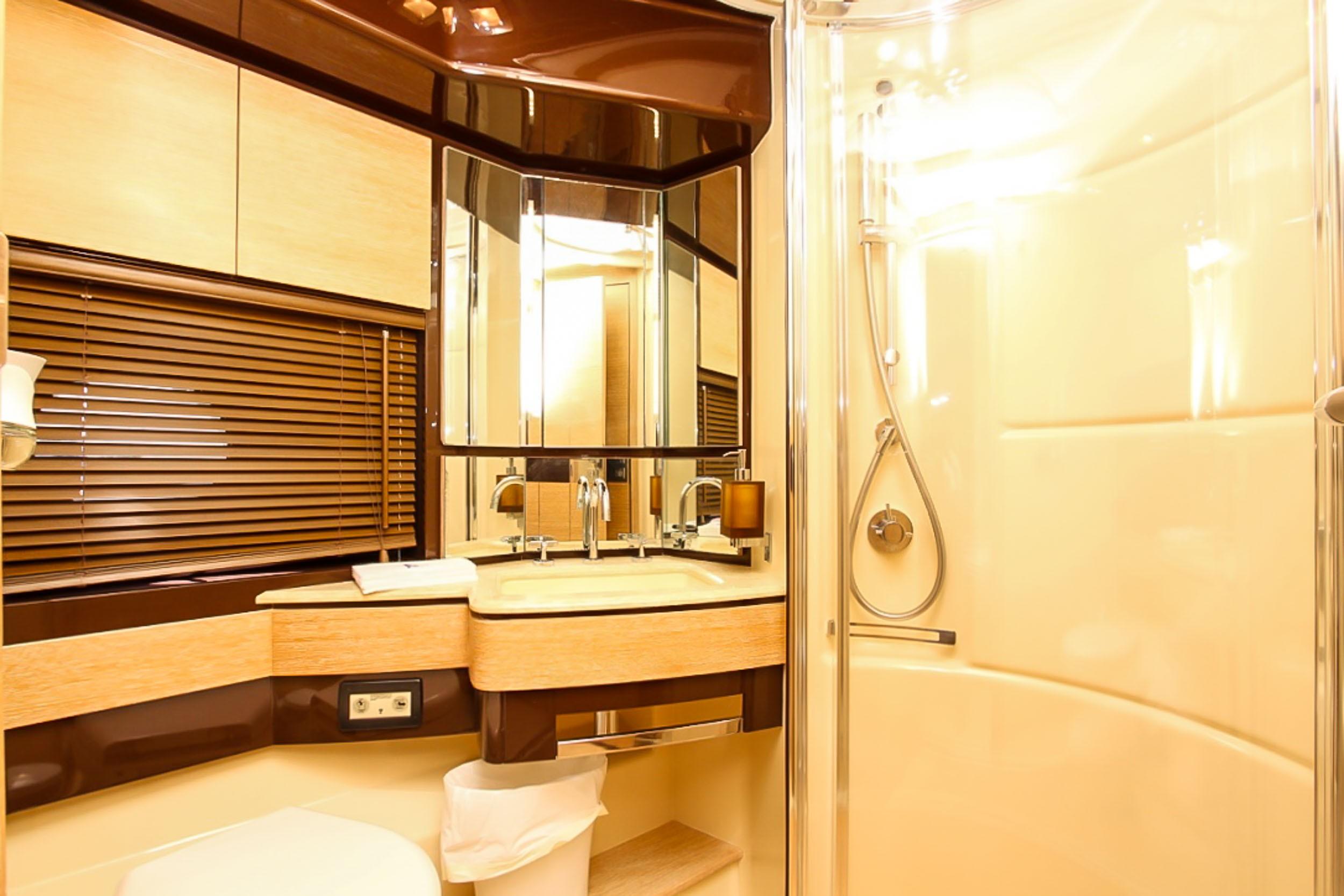 2011 Azimut 70 zu verkaufen (photo 35)