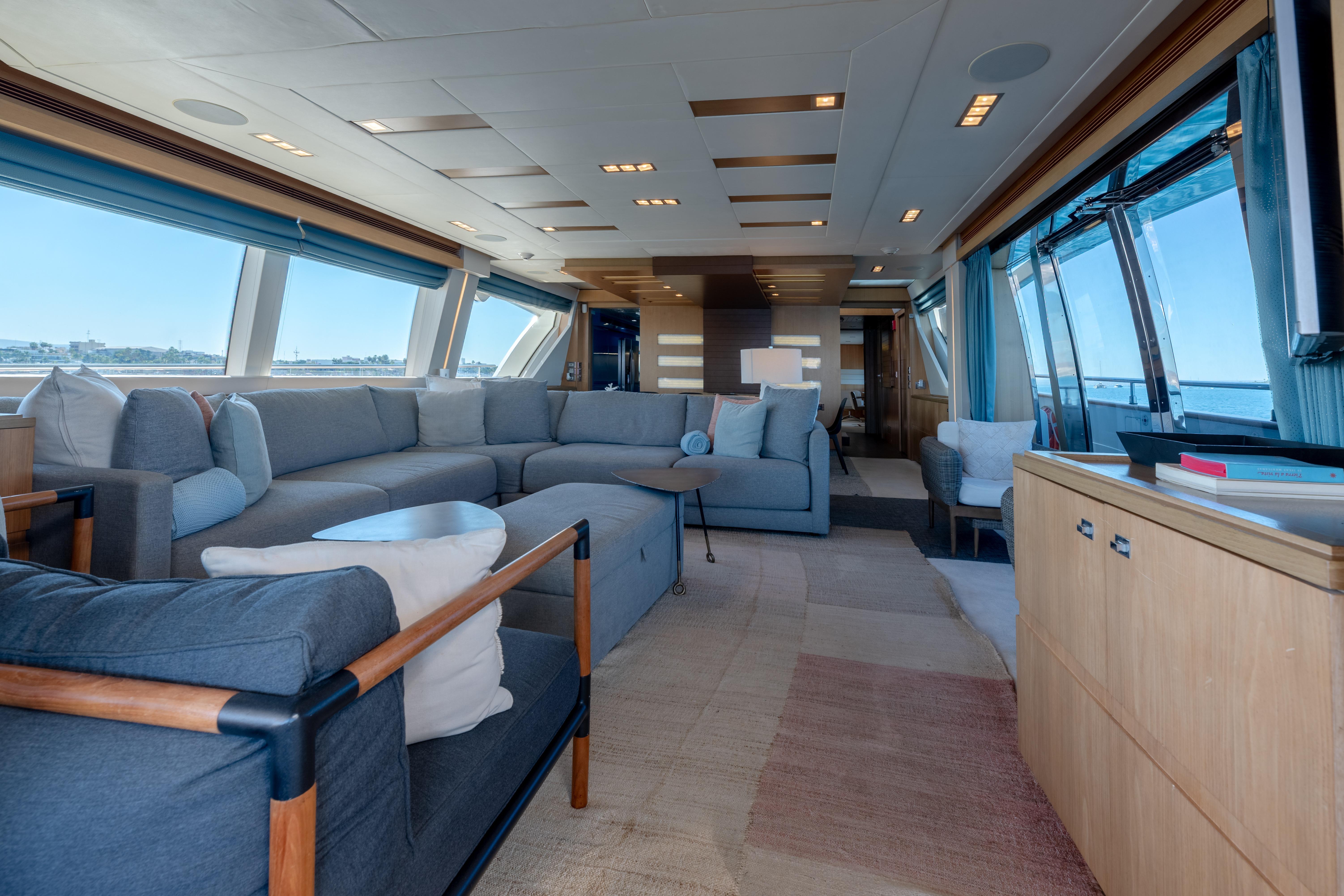 2012 Ferretti Yachts Custom Line 100 te koop (photo 8)