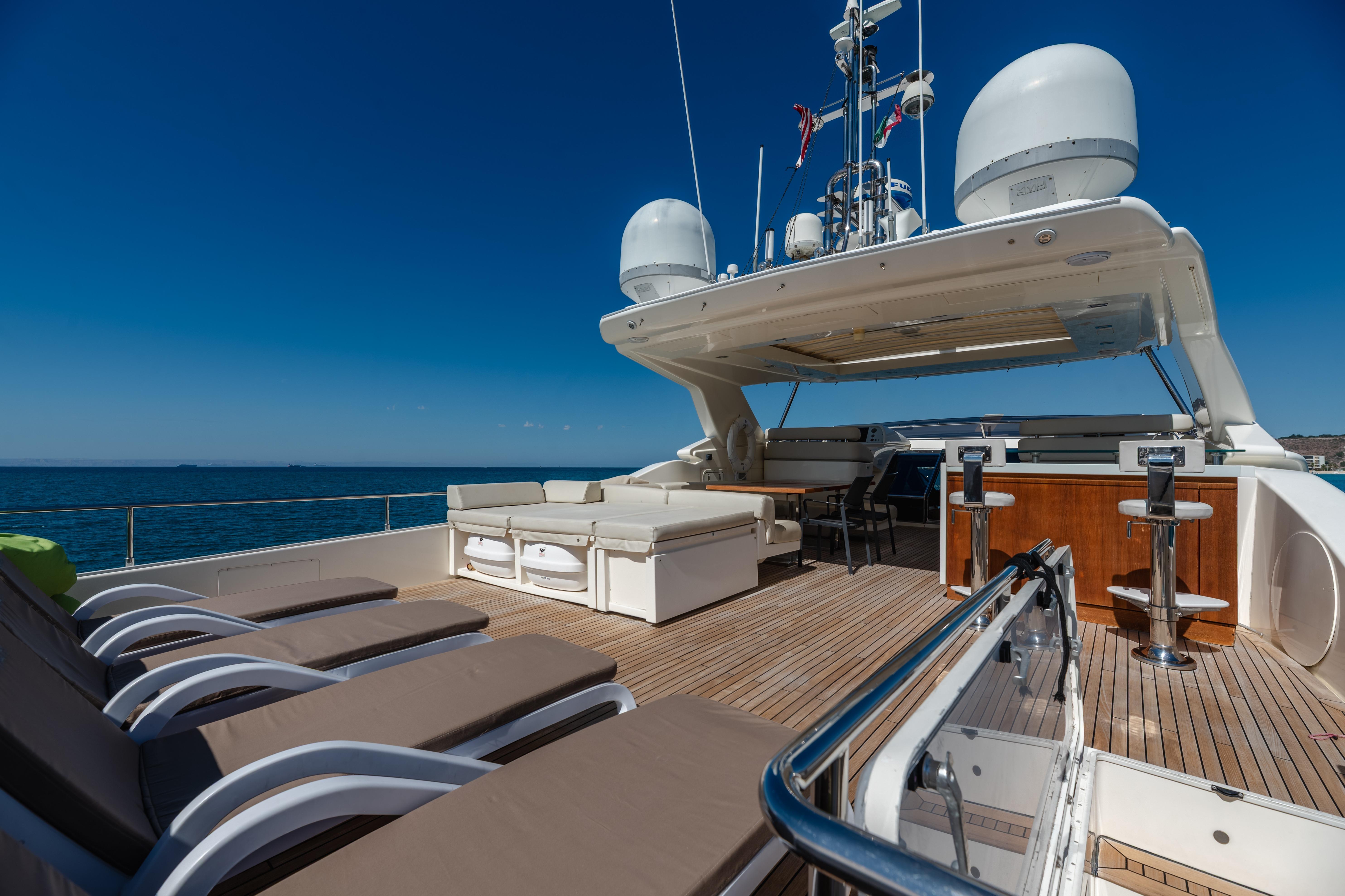 2012 Ferretti Yachts Custom Line 100 te koop (photo 30)