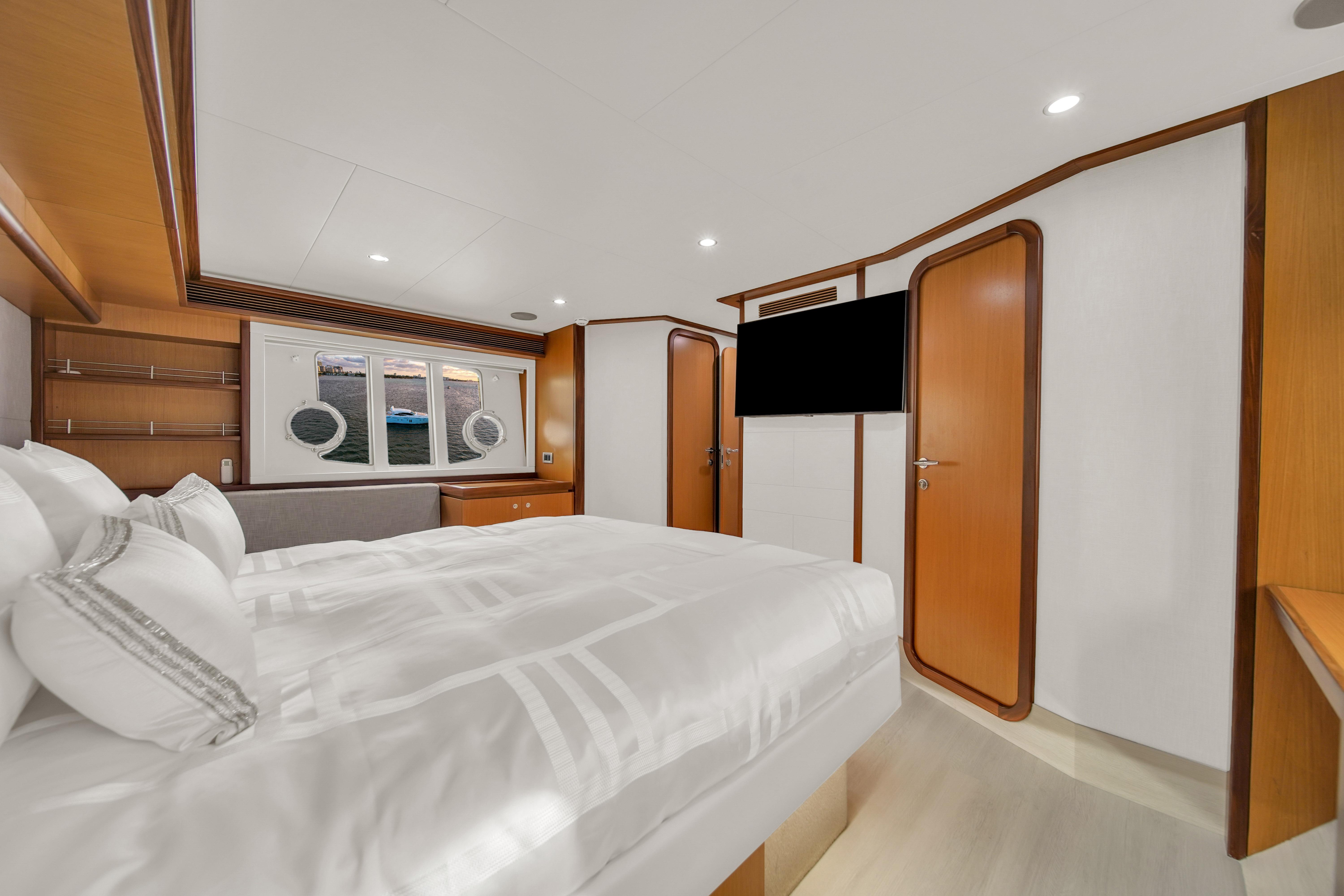 2011 Ferretti Yachts 660 na sprzedaż (photo 37)