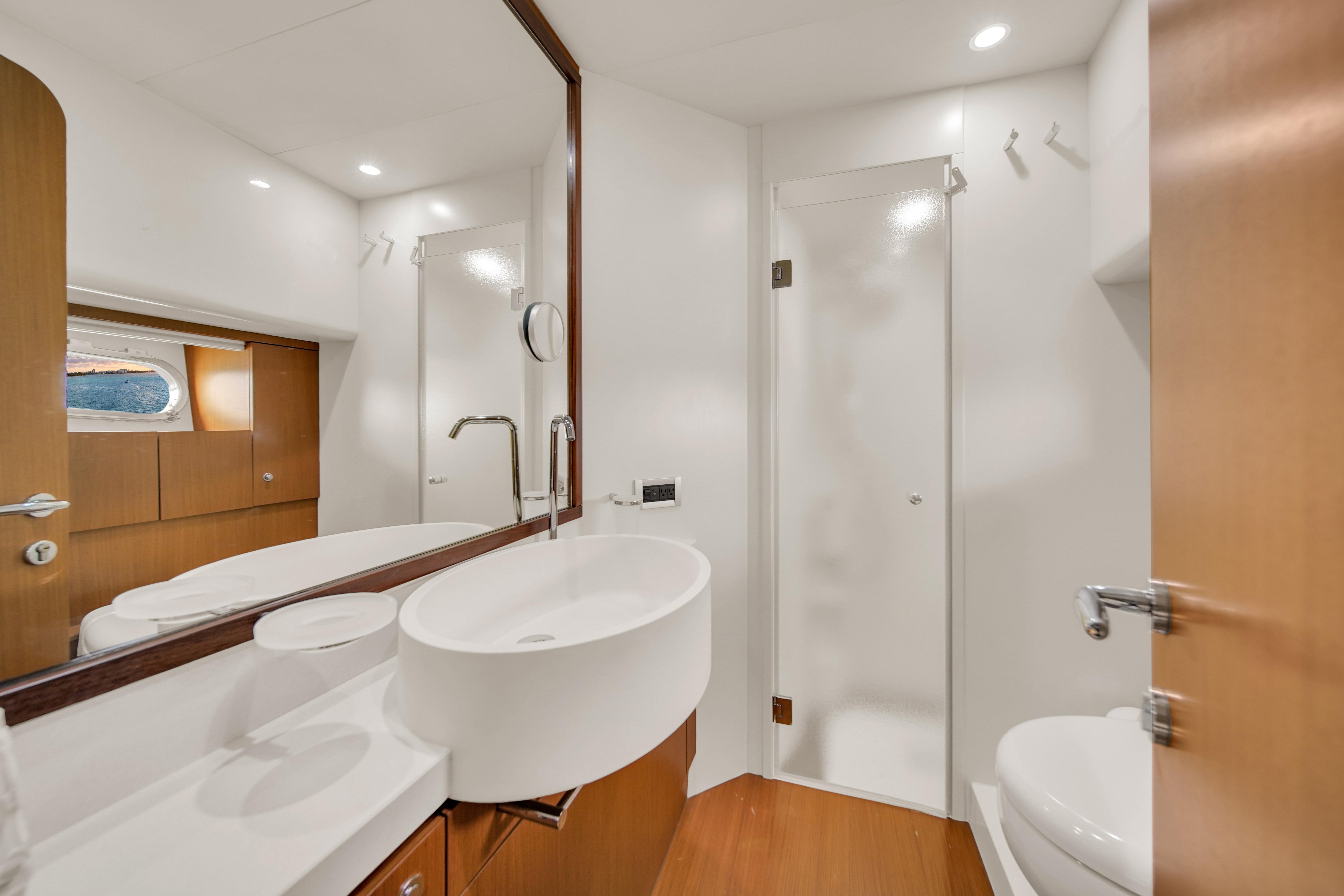 2011 Ferretti Yachts 660 na sprzedaż (photo 40)