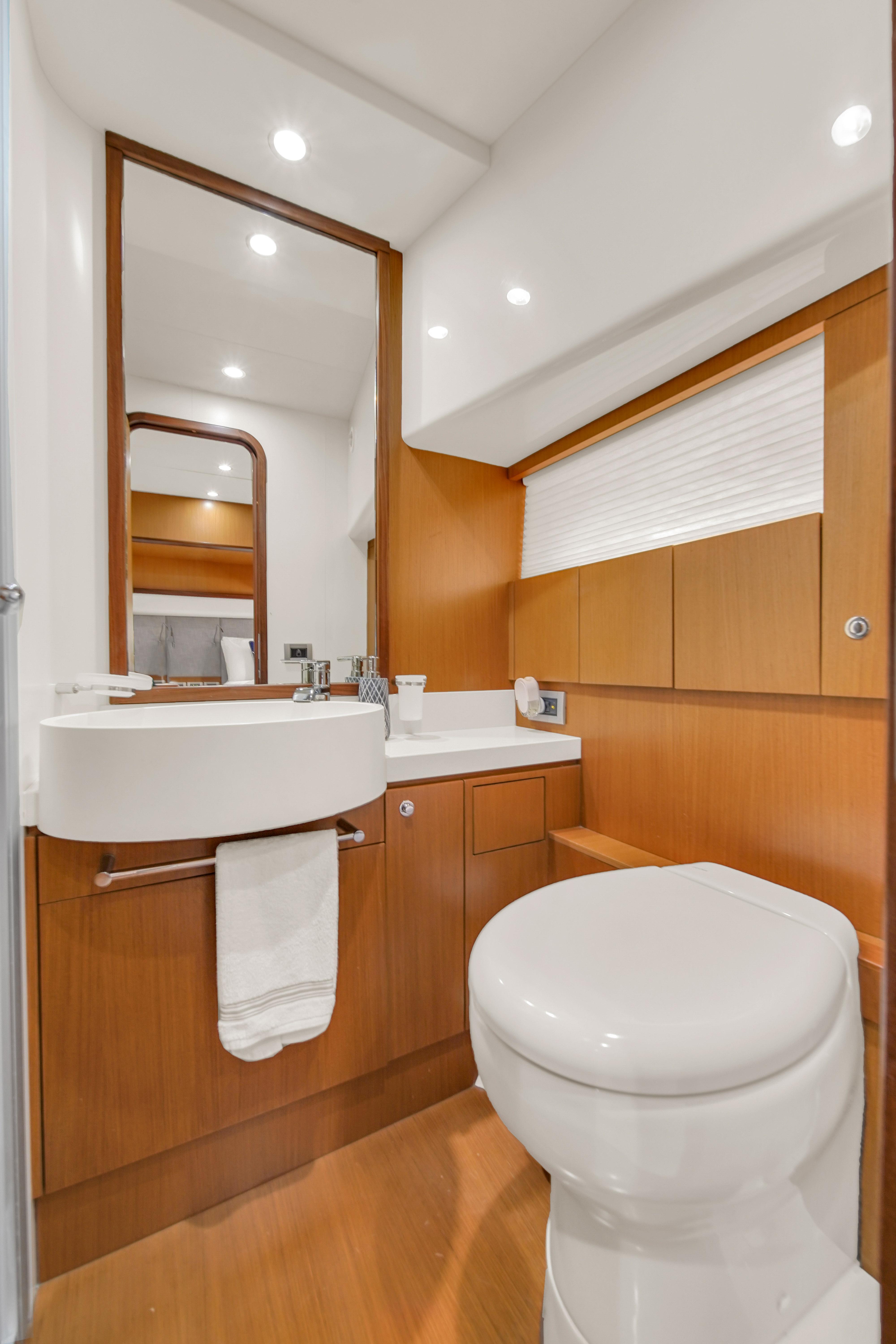 2011 Ferretti Yachts 660 na sprzedaż (photo 45)