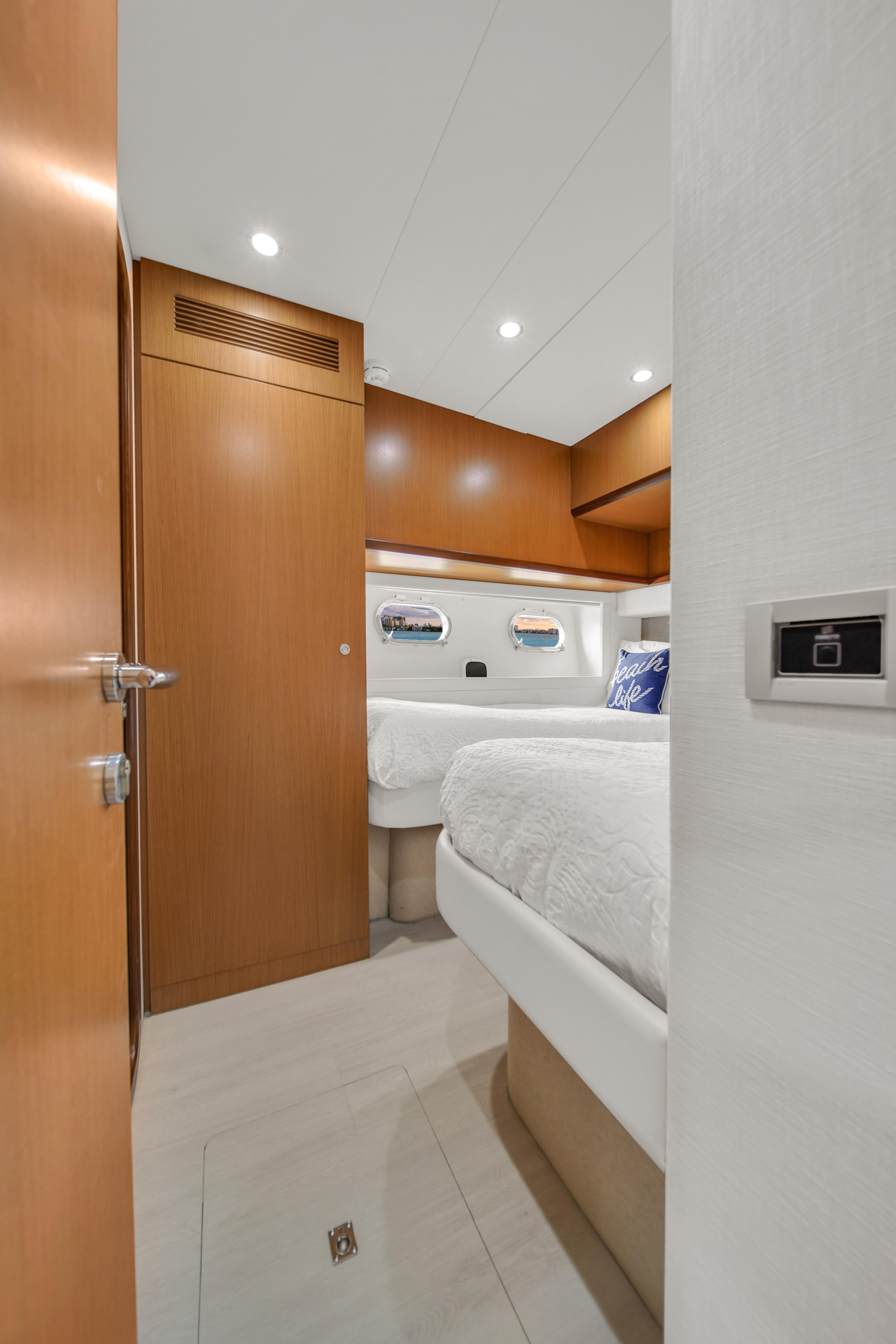2011 Ferretti Yachts 660 na sprzedaż (photo 49)