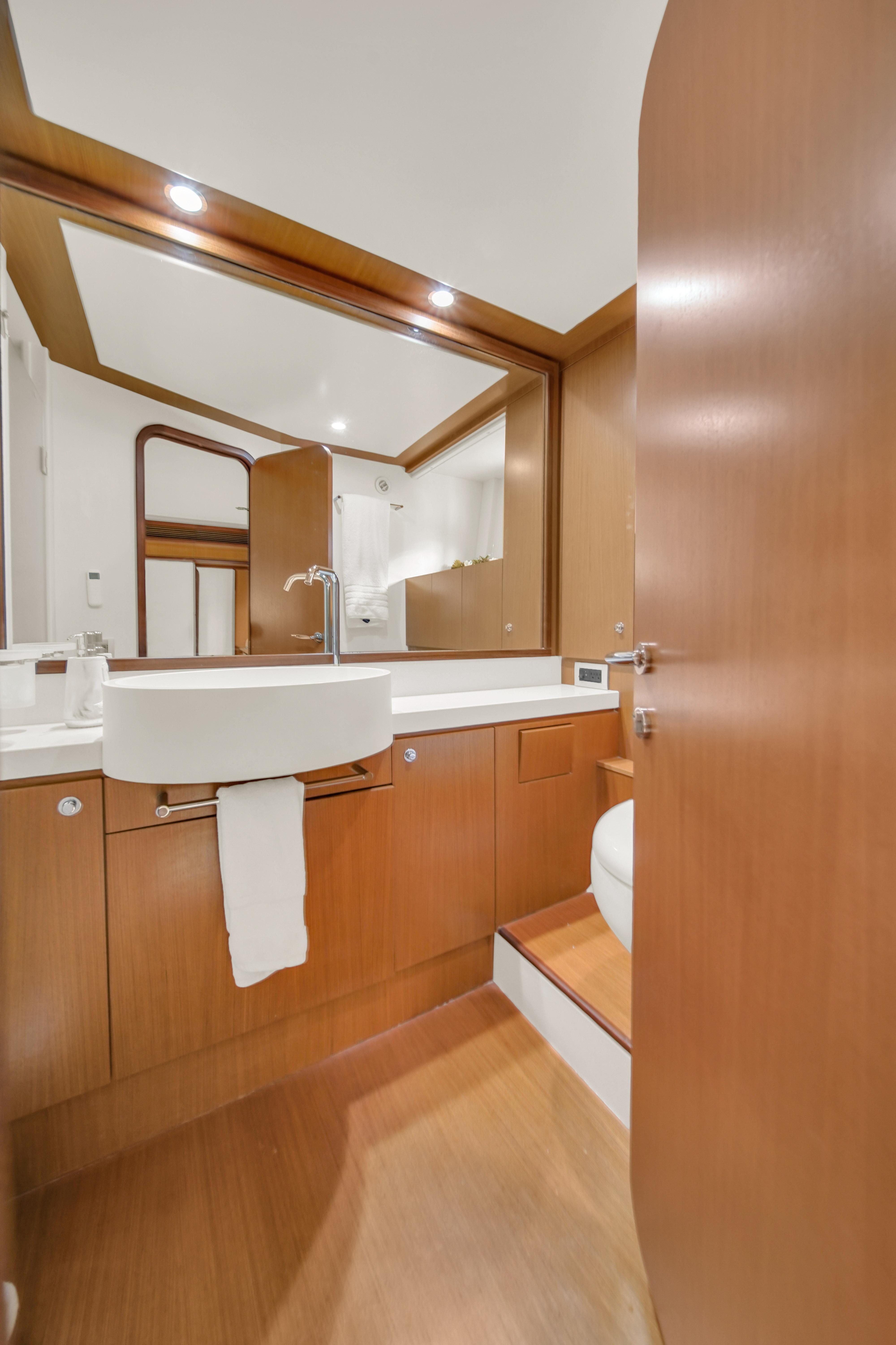 2011 Ferretti Yachts 660 na sprzedaż (photo 51)