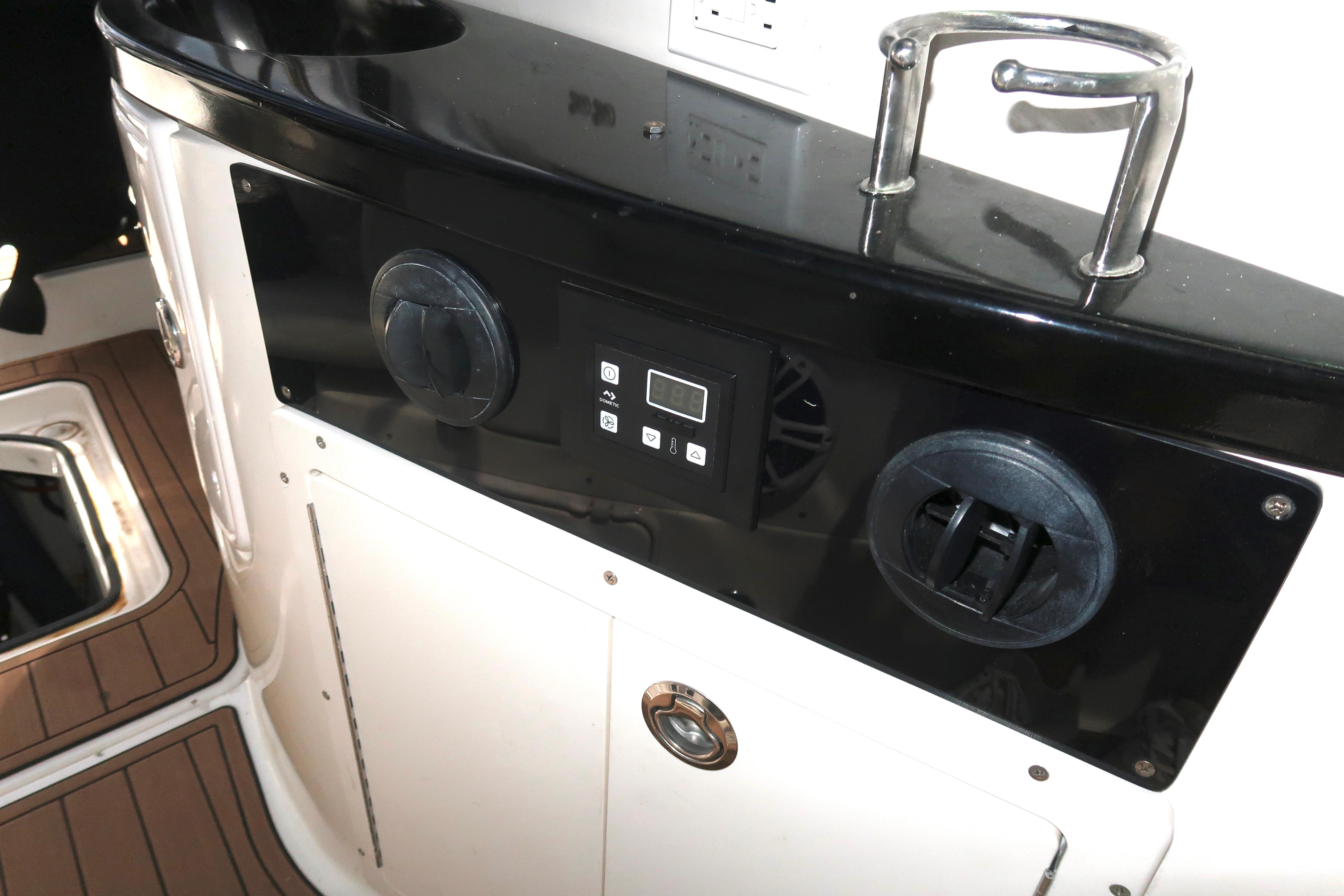 2004 Regal Commodore 2665 en venta (photo 10)
