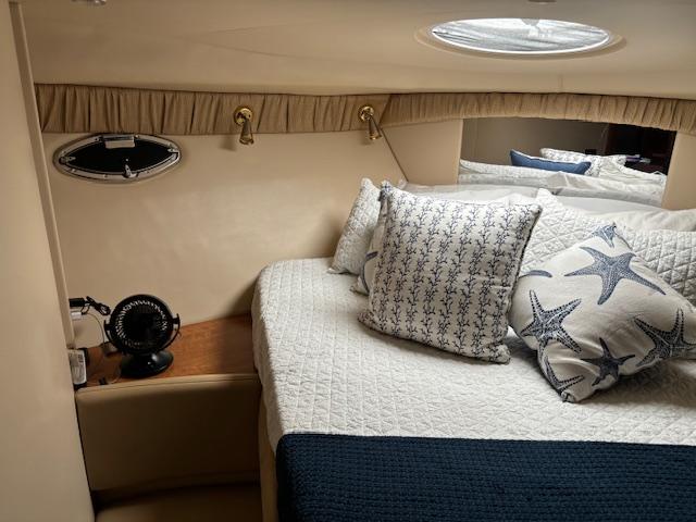 2004 Meridian 341 Sedan for sale (photo 22)