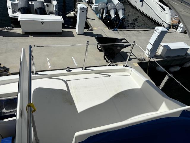 2004 Meridian 341 Sedan for sale (photo 25)