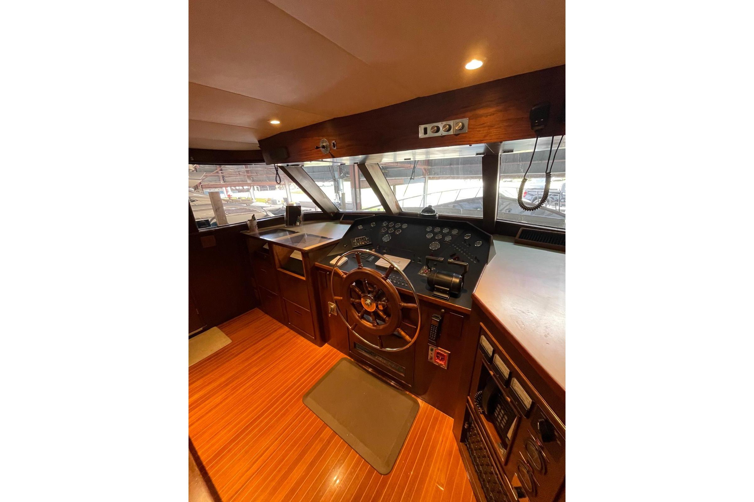1988 Burger Classic Motoryacht zu verkaufen (photo 8)