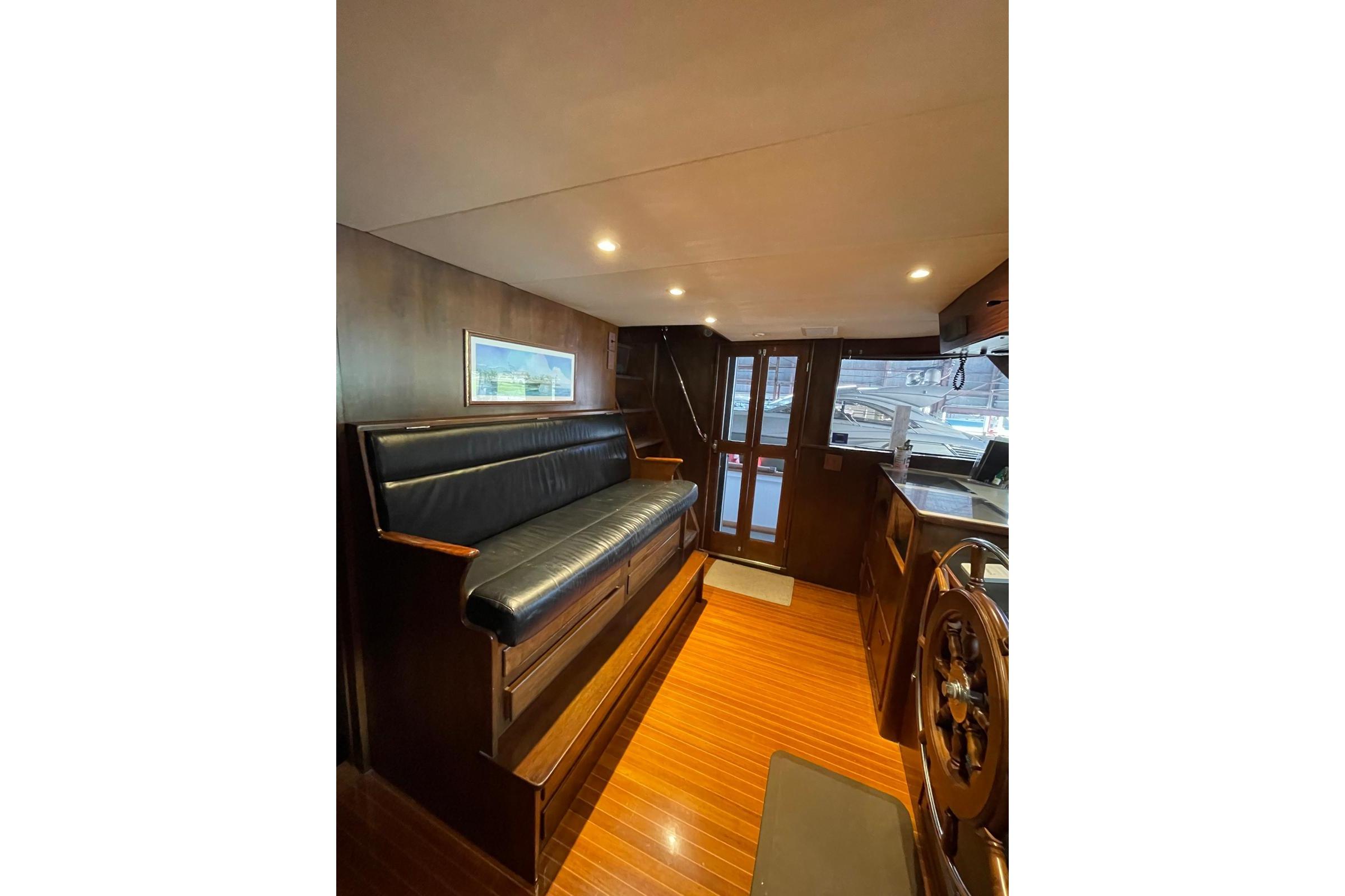 1988 Burger Classic Motoryacht zu verkaufen (photo 9)