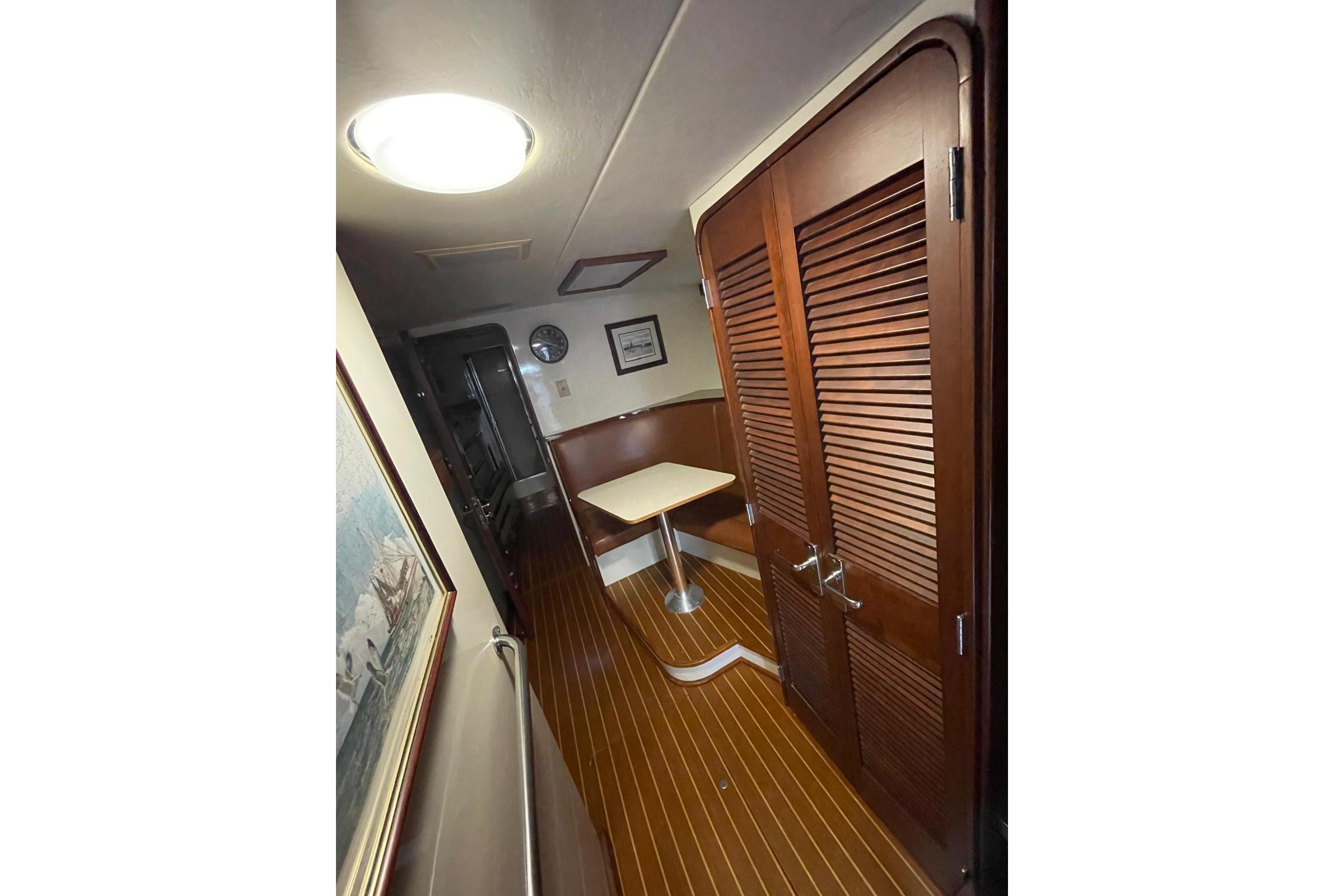 1988 Burger Classic Motoryacht zu verkaufen (photo 31)