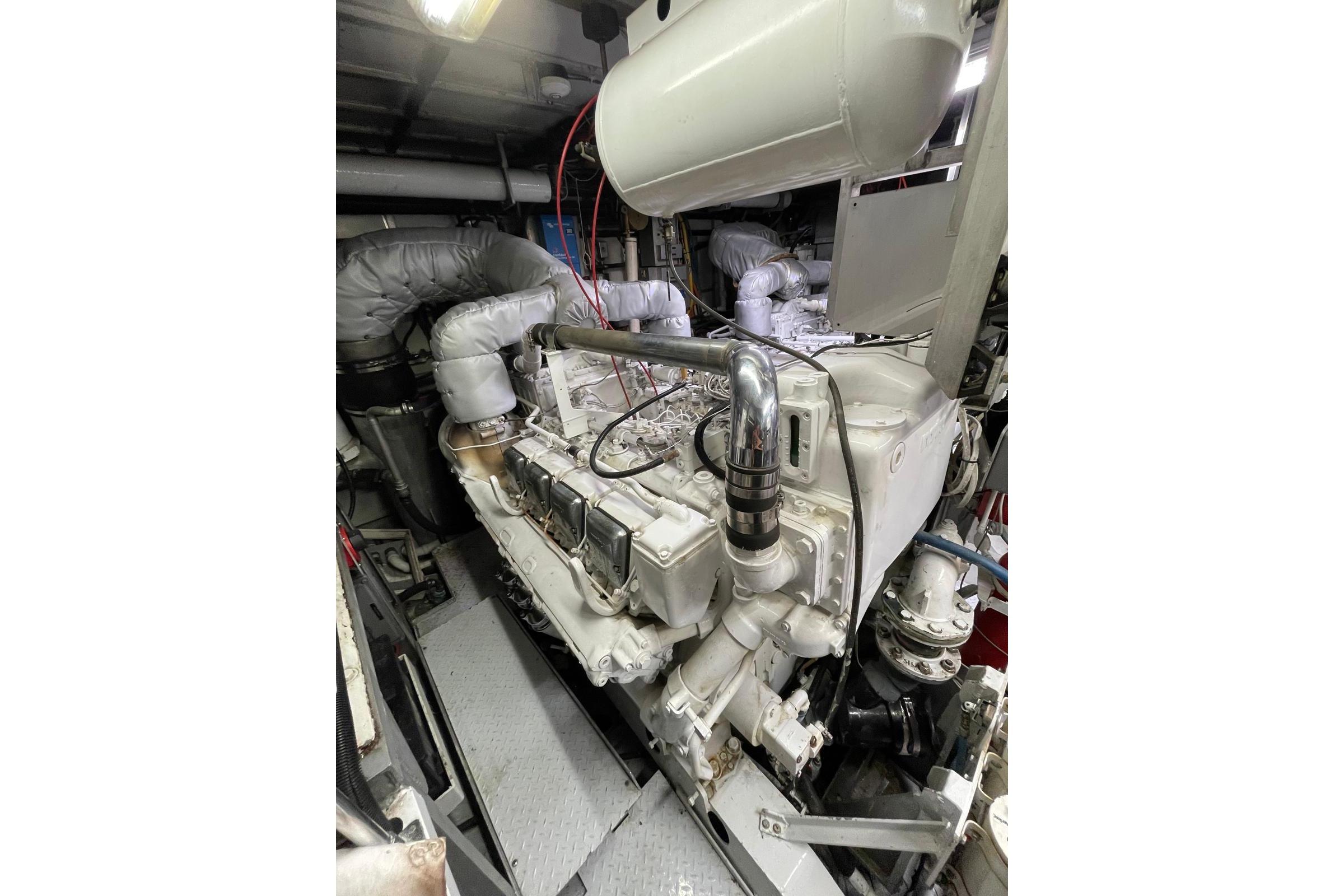 1988 Burger Classic Motoryacht zu verkaufen (photo 38)