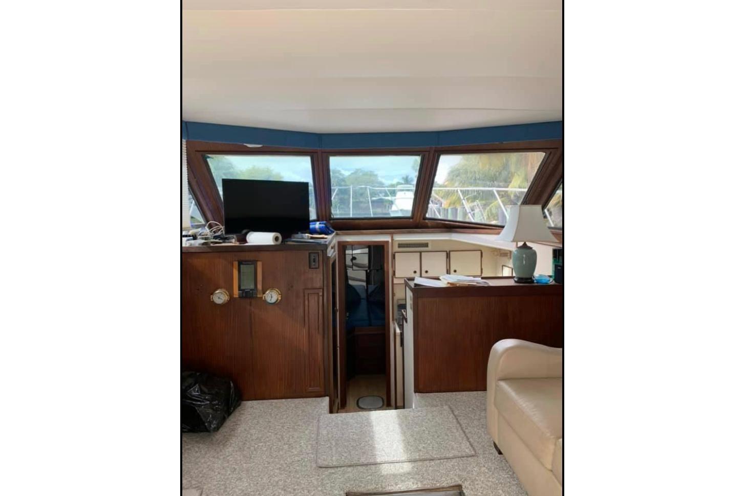 1985 Hatteras 36 Convertible in vendita (photo 8)