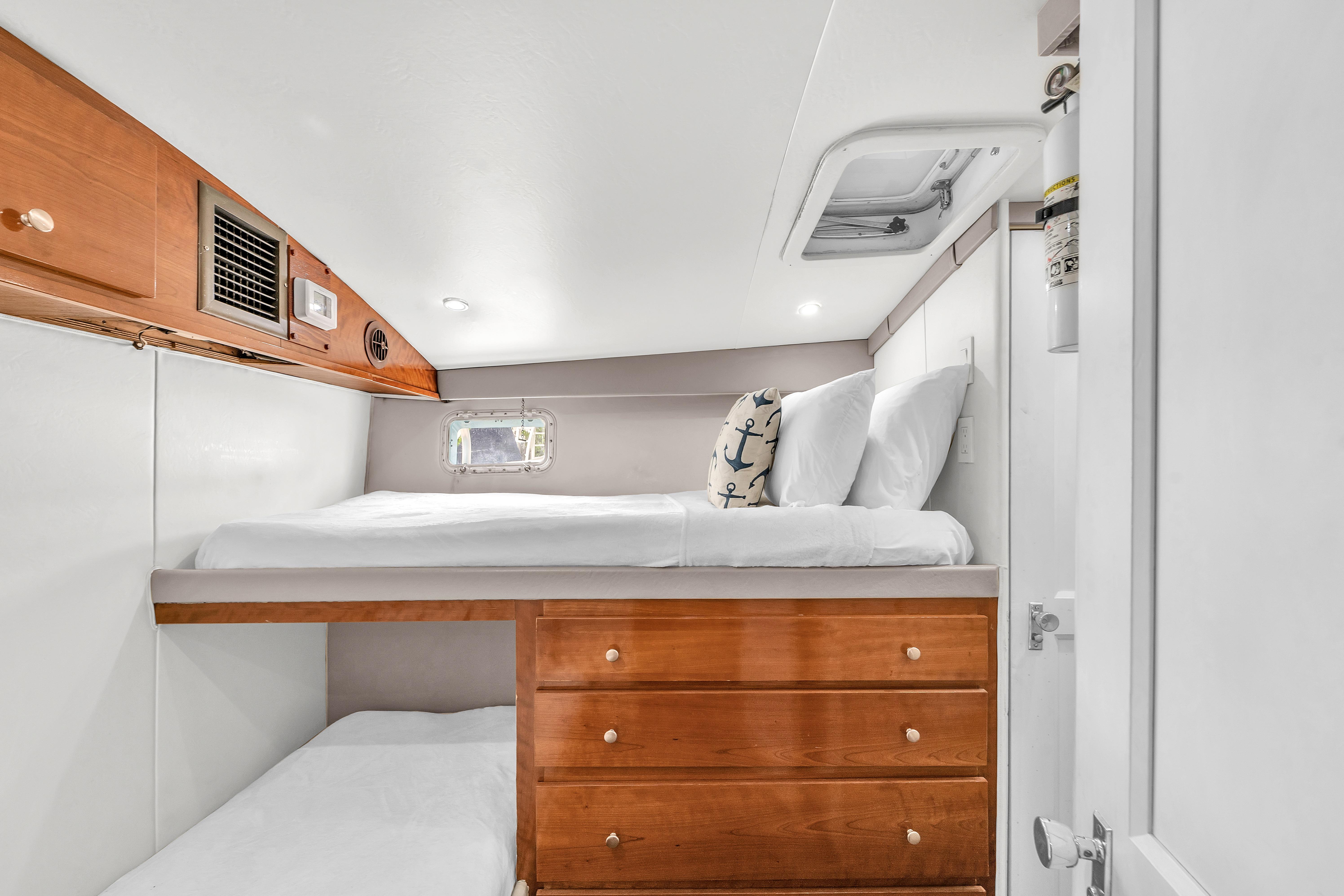 1978 Hatteras 42 Convertible in vendita (photo 22)