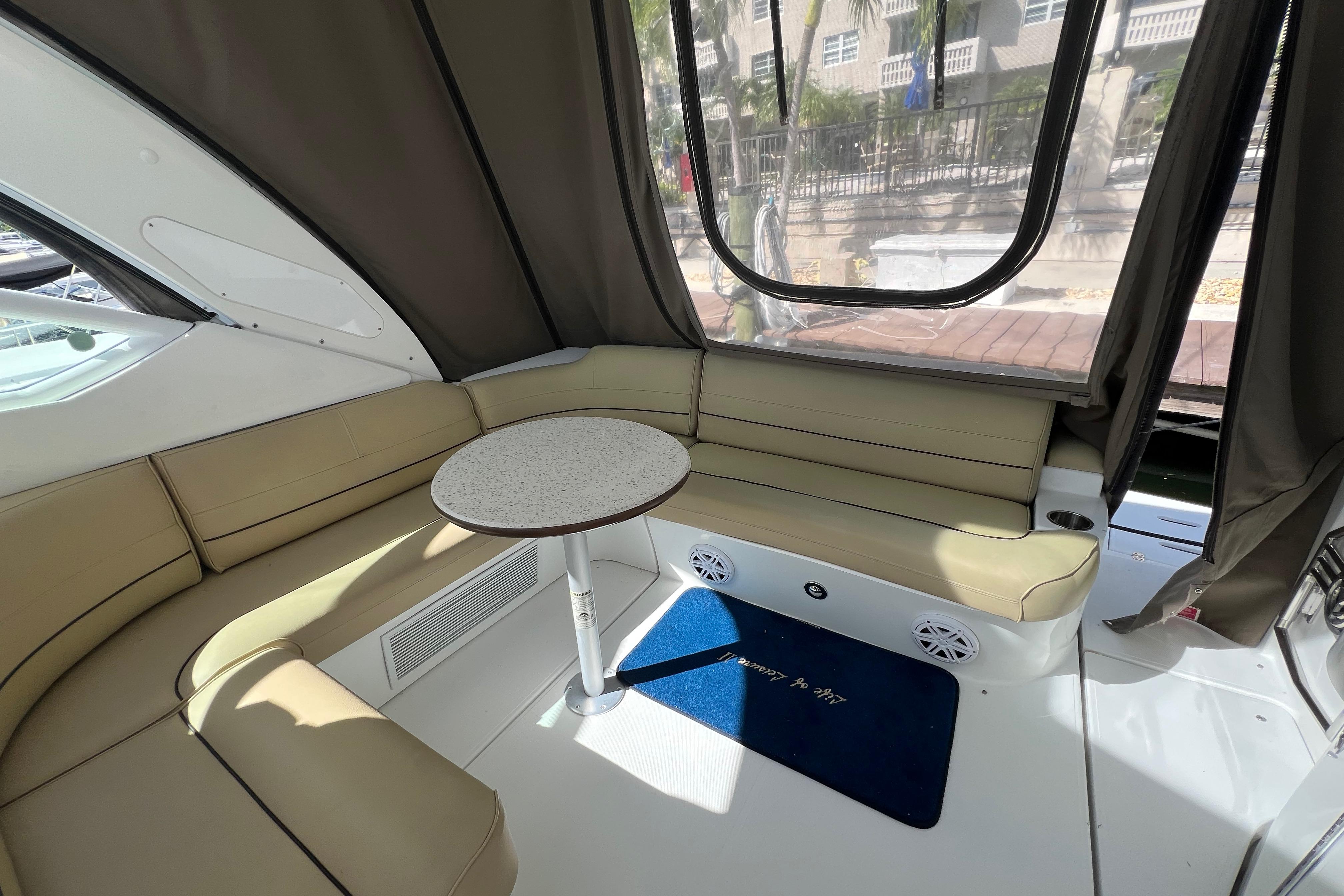 2013 Cruisers Yachts 380 Express zu verkaufen (photo 5)