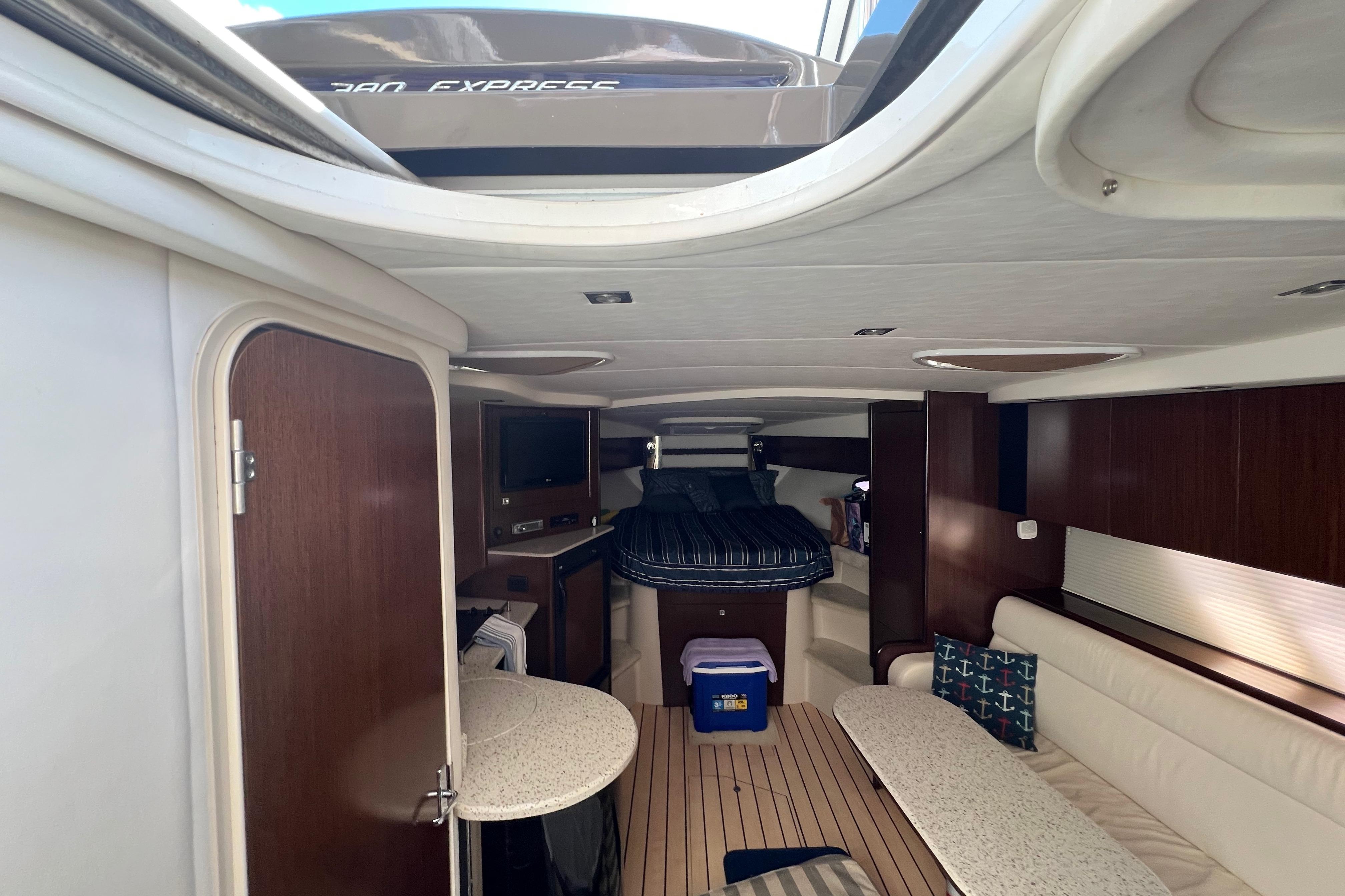 2013 Cruisers Yachts 380 Express zu verkaufen (photo 18)