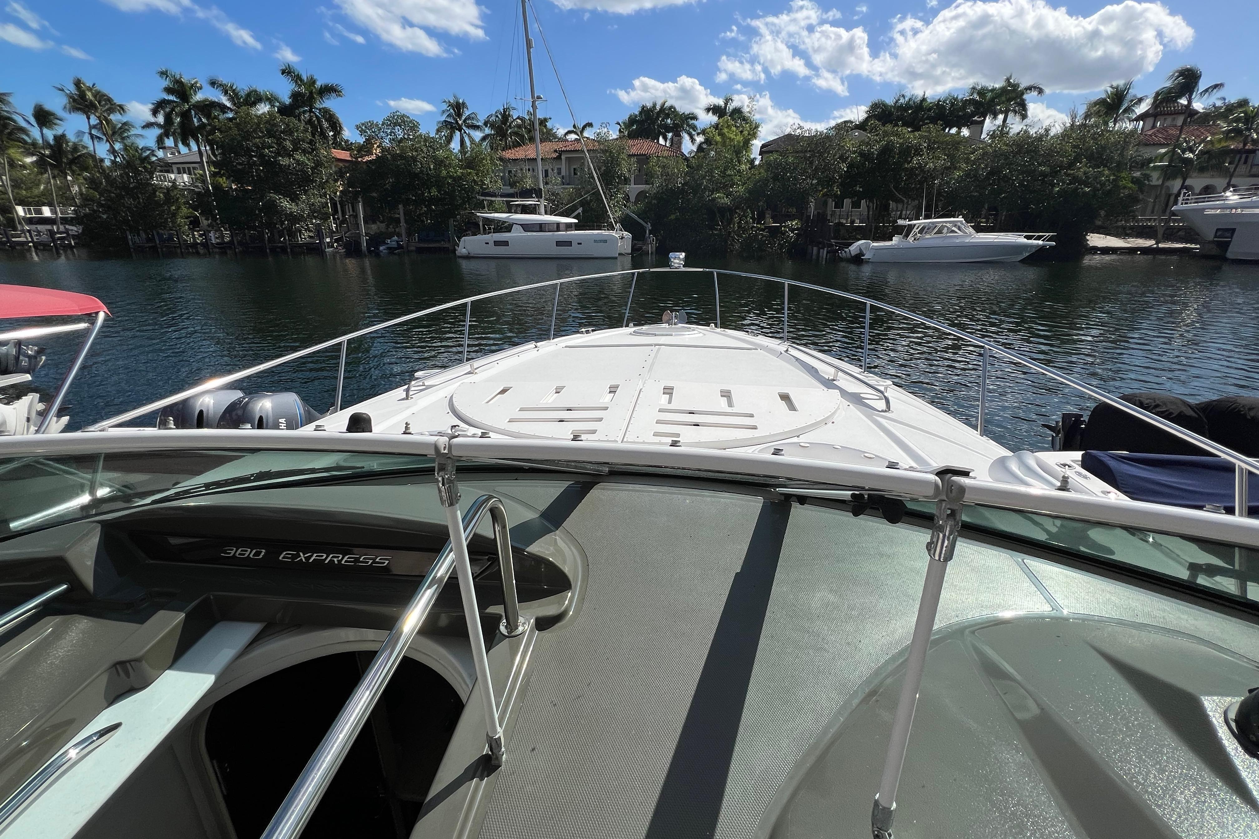 2013 Cruisers Yachts 380 Express zu verkaufen (photo 22)