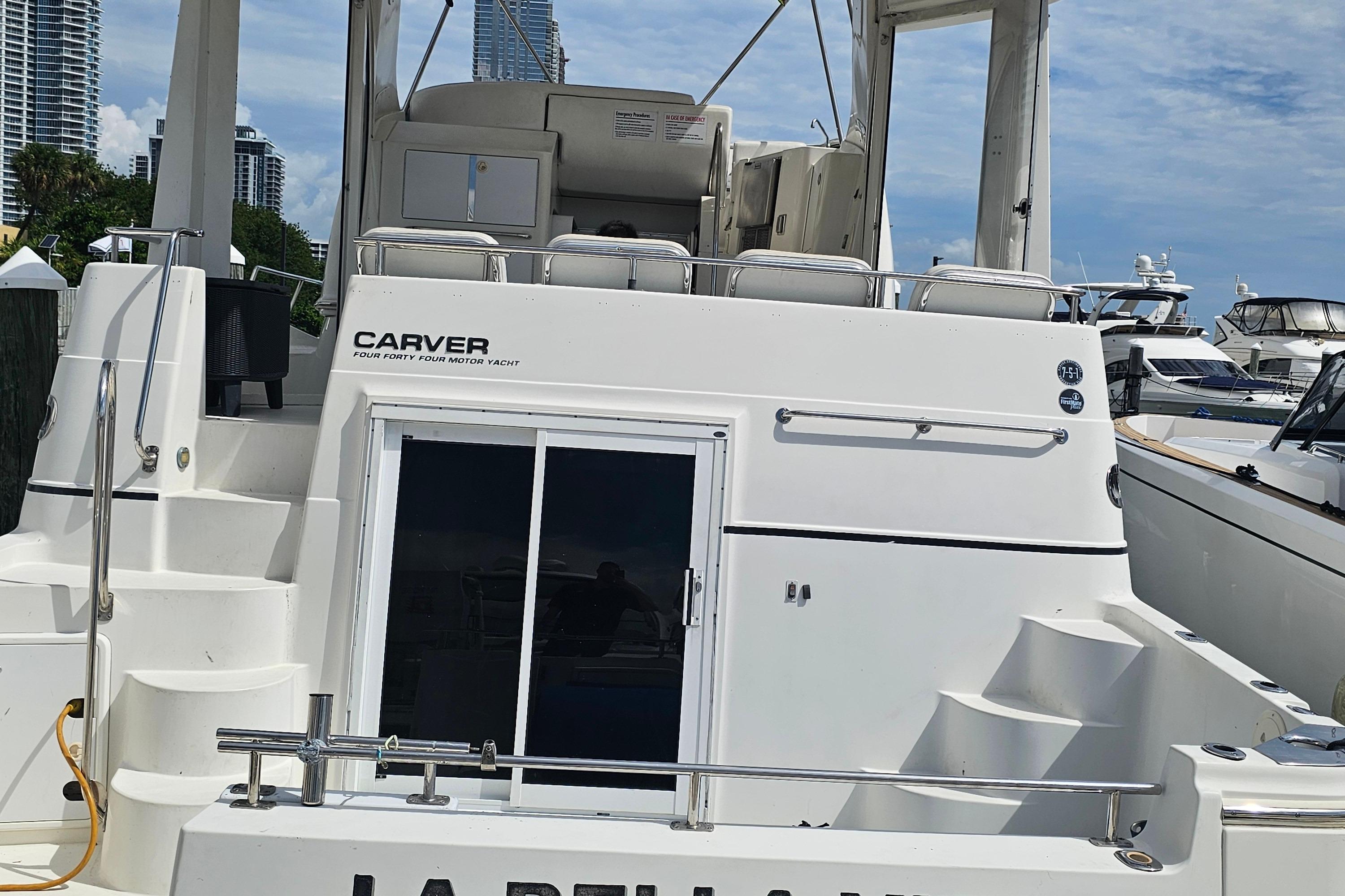 2004 Carver 444 Cockpit Motor Yacht zu verkaufen (photo 3)
