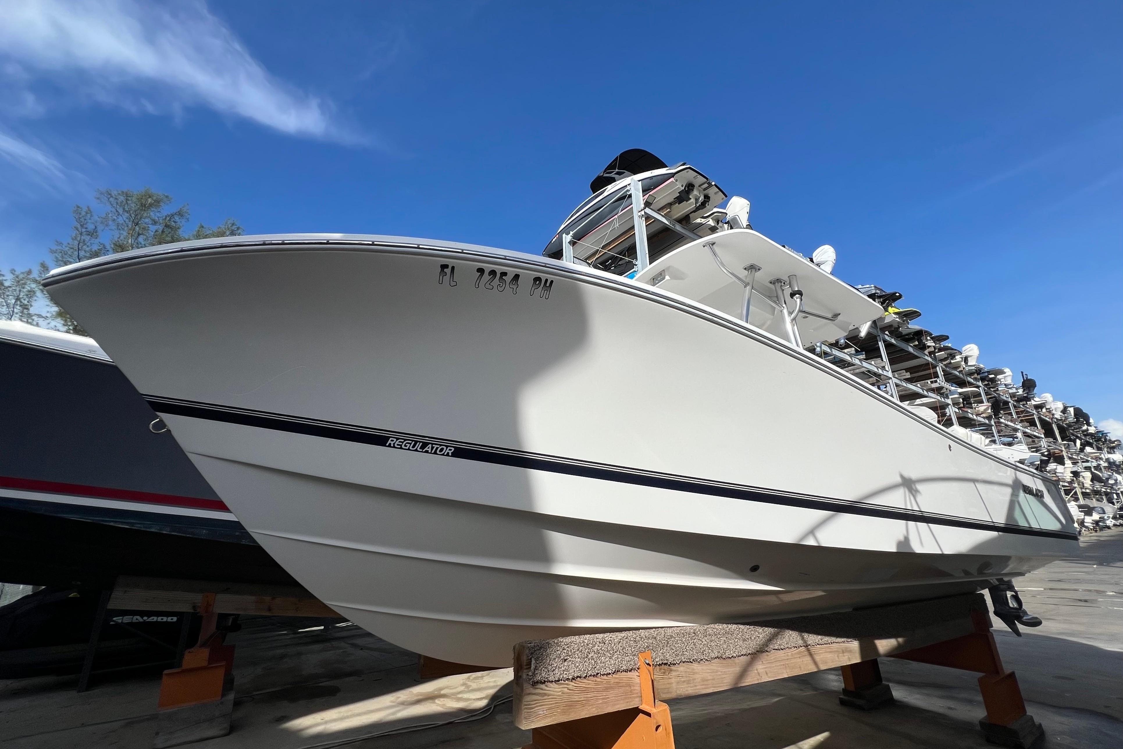 2012 Regulator 24 Forward Seating en venta (photo 2)