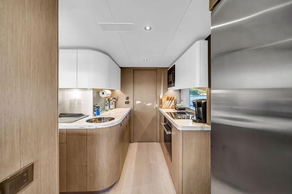 2021 Sunseeker 86 Yacht en venta (photo 21)