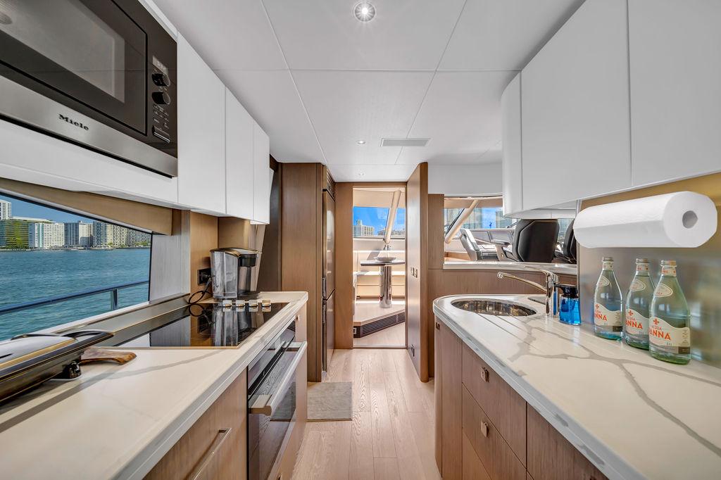 2021 Sunseeker 86 Yacht en venta (photo 23)