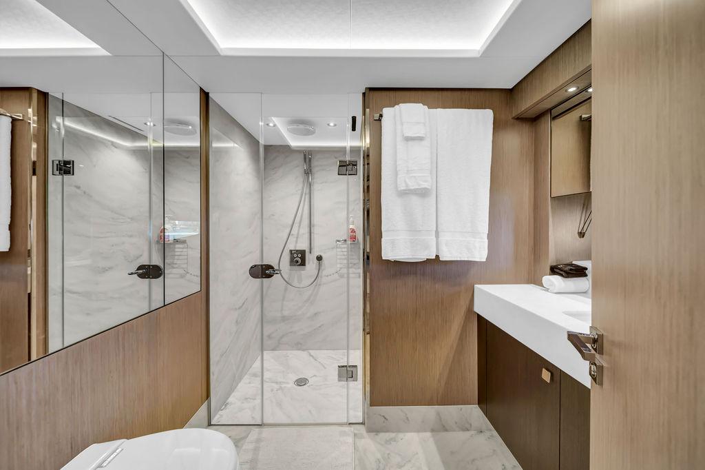 2021 Sunseeker 86 Yacht en venta (photo 40)