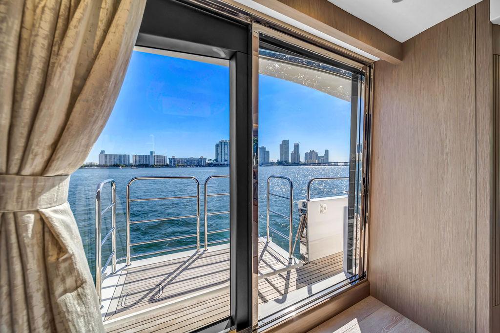 2021 Sunseeker 86 Yacht en venta (photo 60)