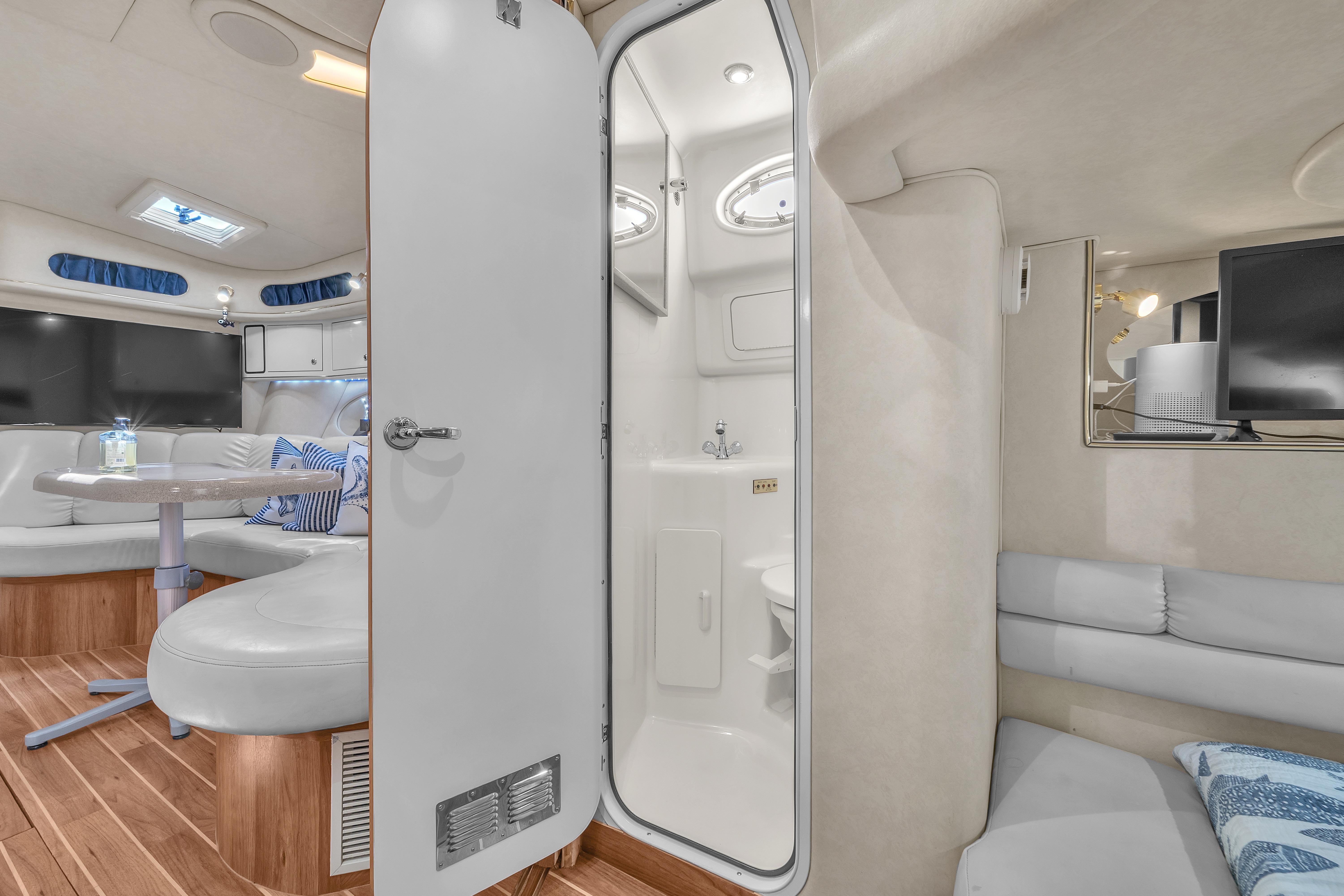1997 Sea Ray Sundancer 400 for sale (photo 43)