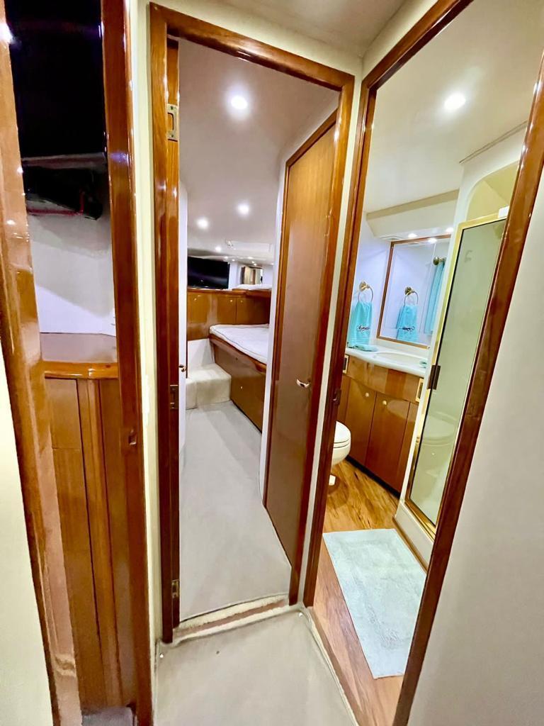 2003 Viking 52 Convertible zu verkaufen (photo 8)