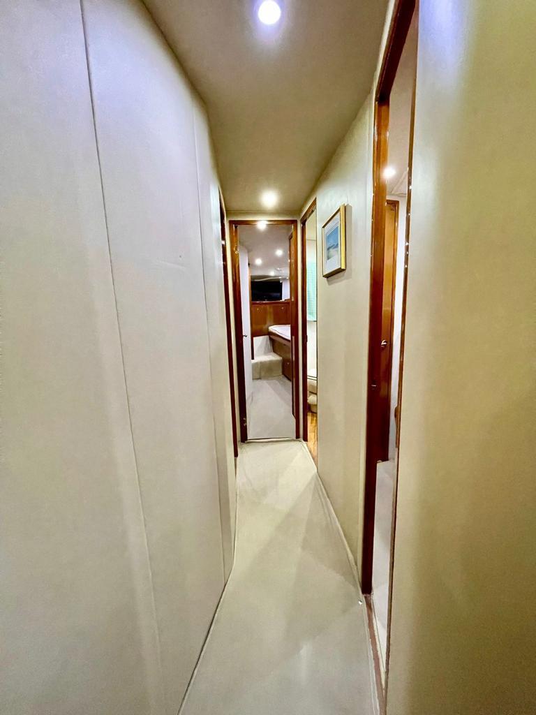 2003 Viking 52 Convertible zu verkaufen (photo 10)