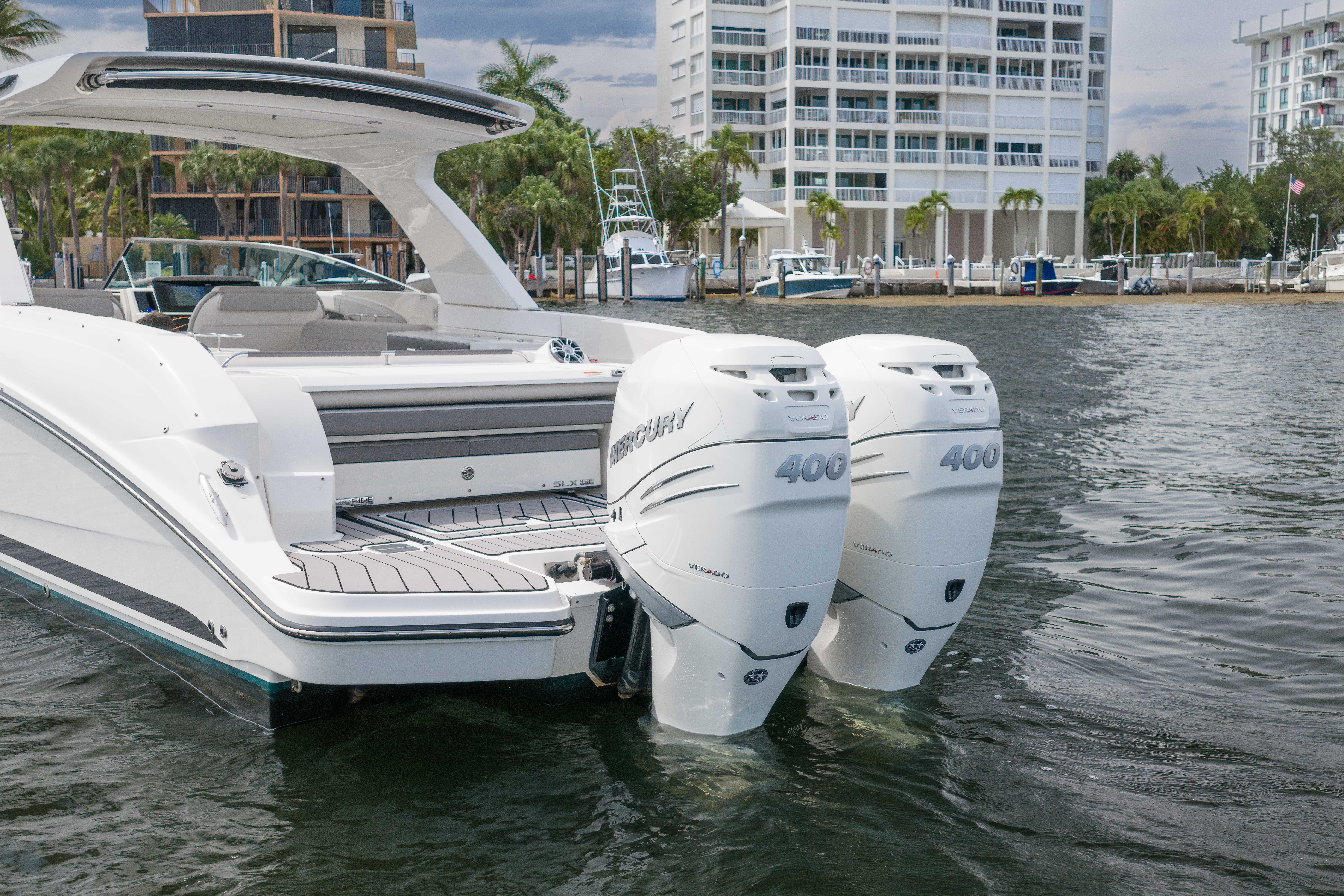 2023 Sea Ray SLX 350 Outboard en venta (photo 11)