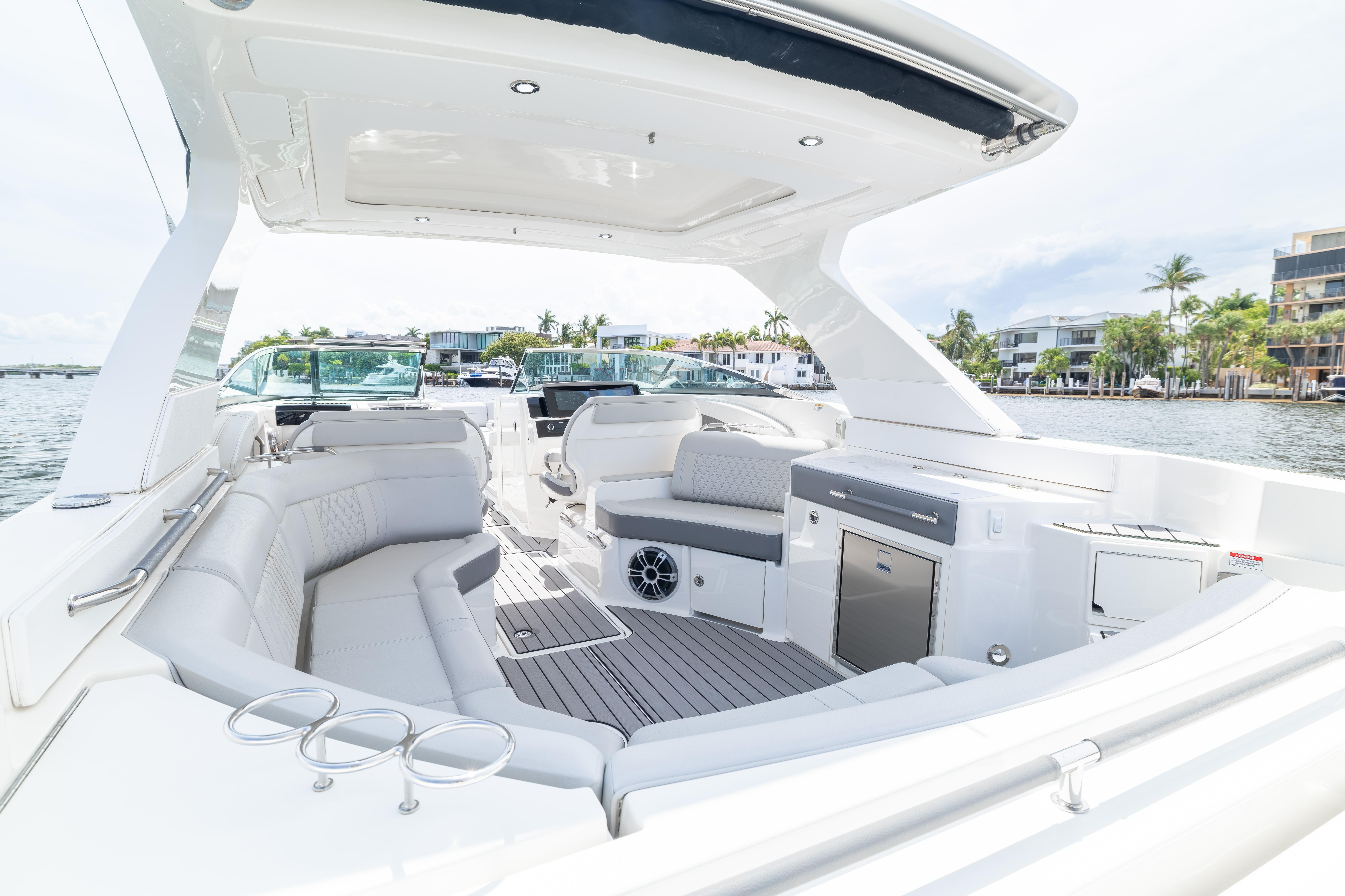 2023 Sea Ray SLX 350 Outboard en venta (photo 42)