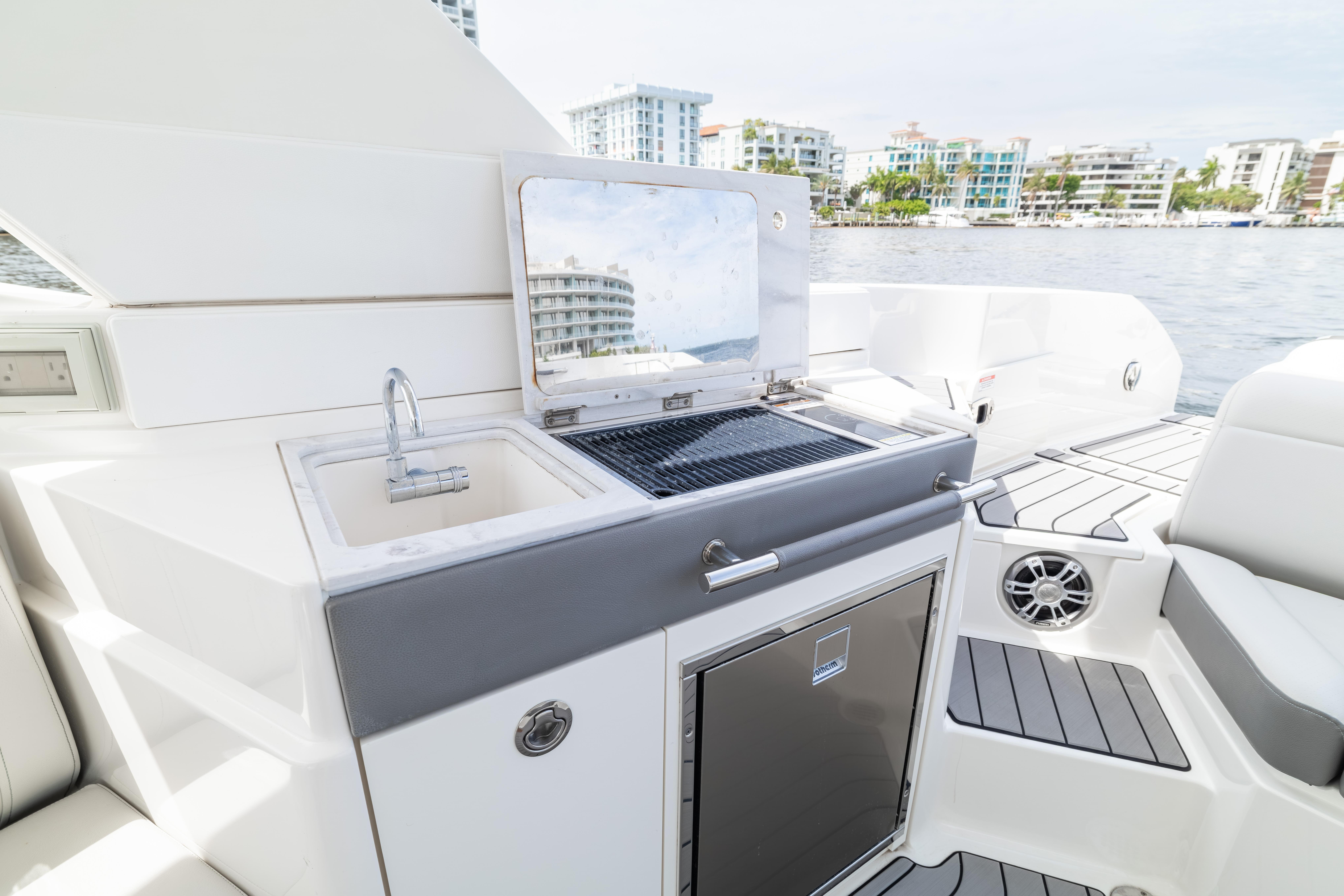 2023 Sea Ray SLX 350 Outboard en venta (photo 44)