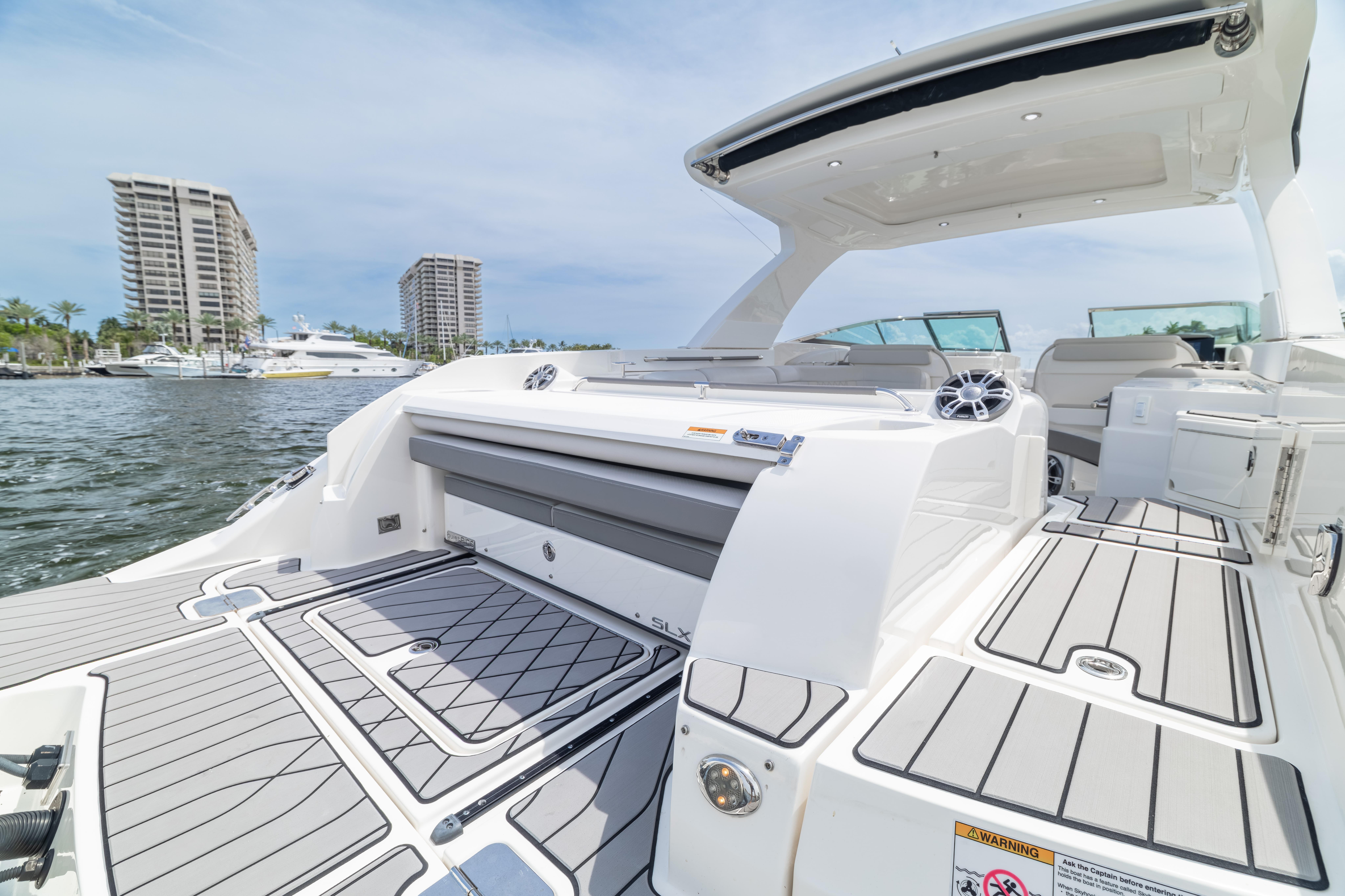 2023 Sea Ray SLX 350 Outboard en venta (photo 47)
