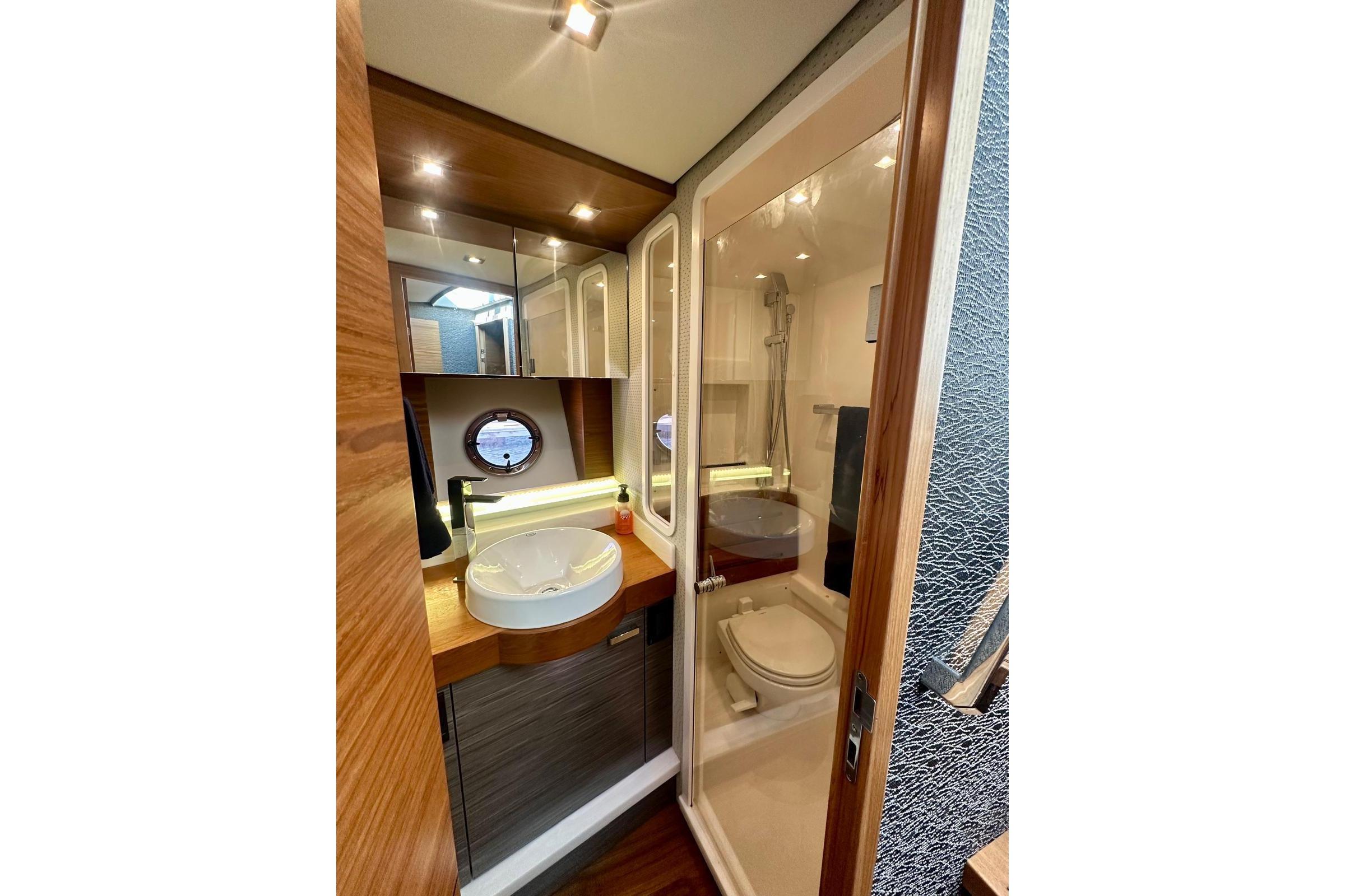 2019 Tiara Yachts F44 Flybridge à vendre (photo 41)