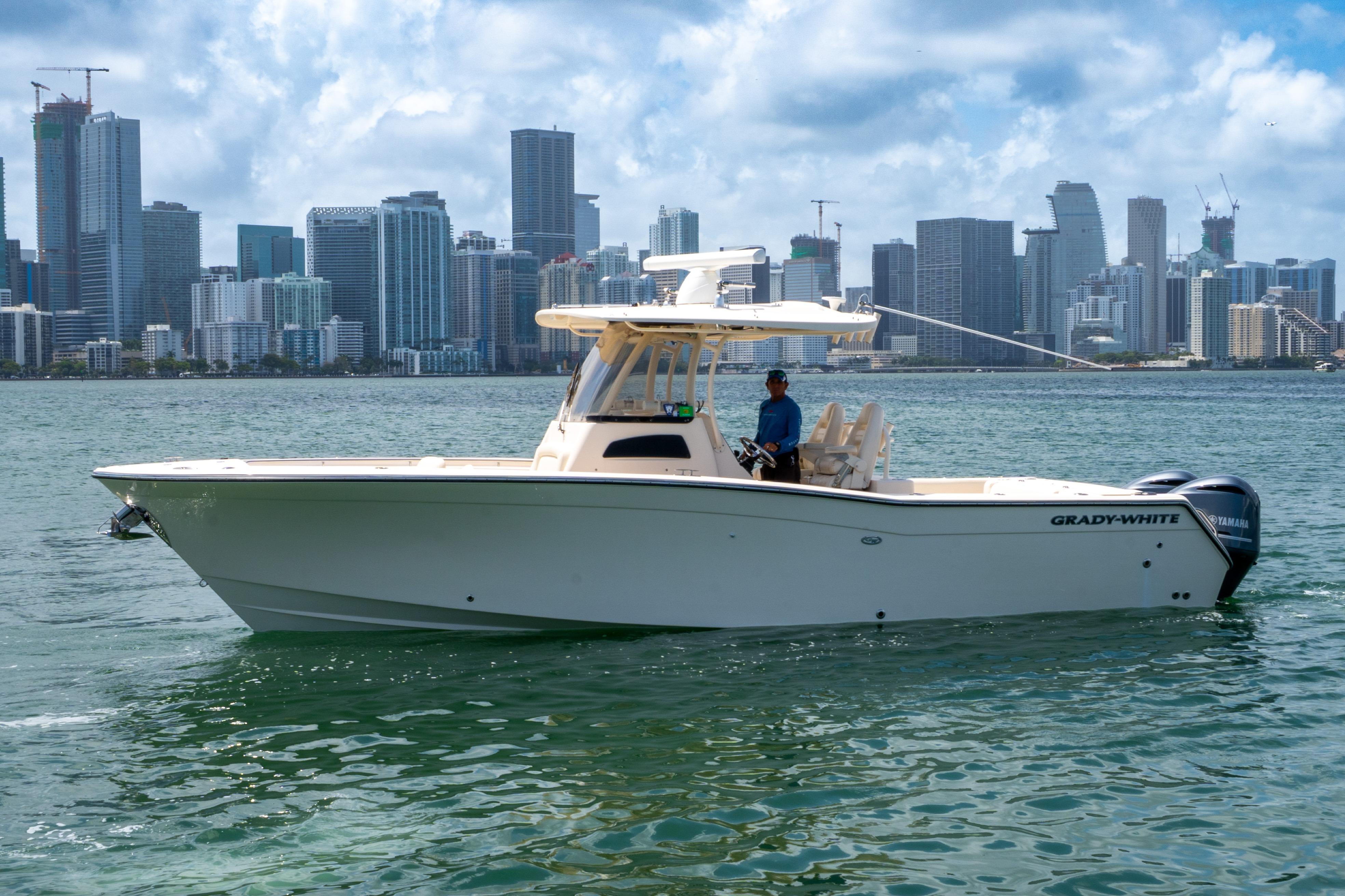 2017 Grady-White Canyon 306 for sale (photo 6)