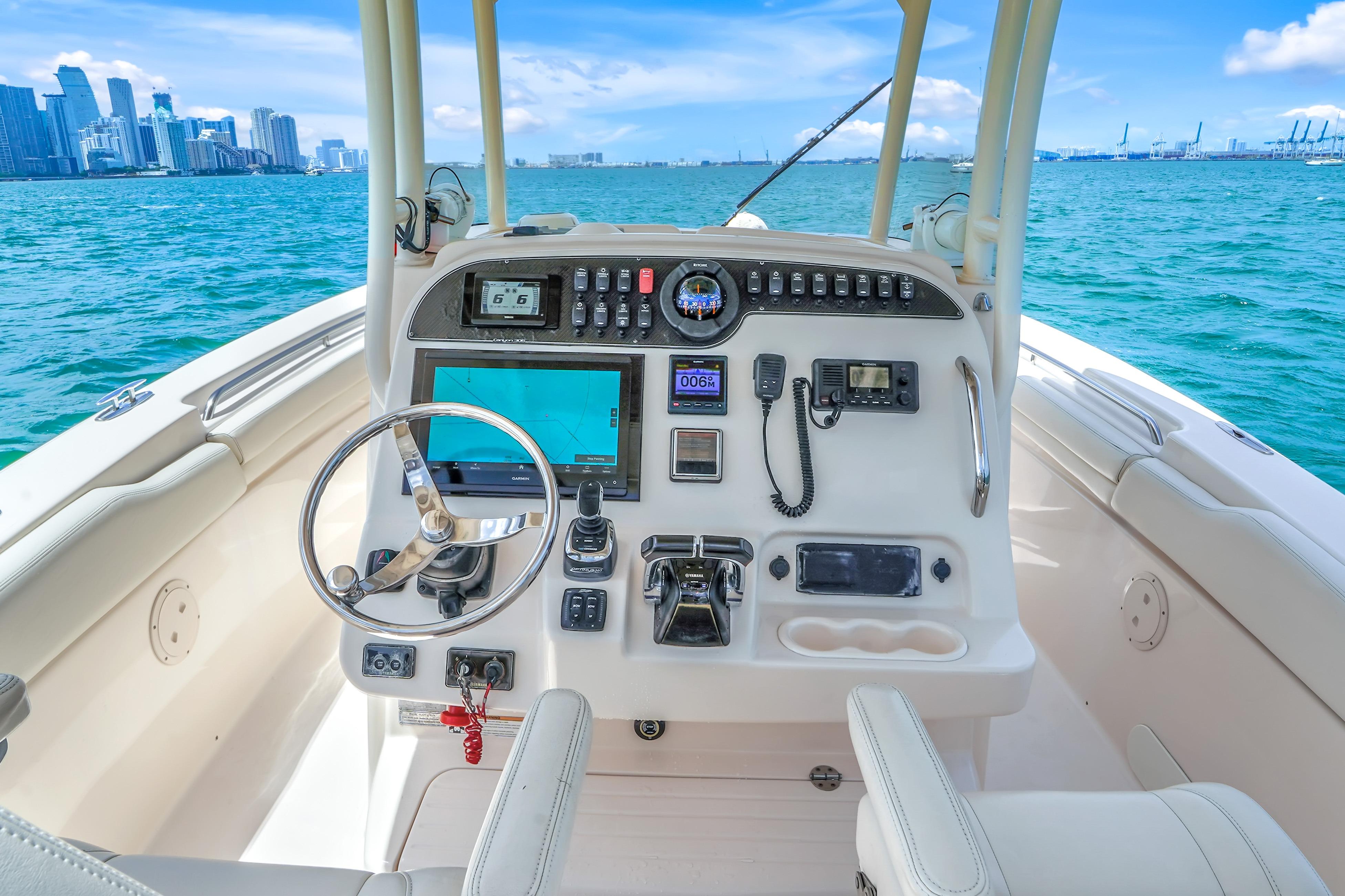 2017 Grady-White Canyon 306 for sale (photo 17)