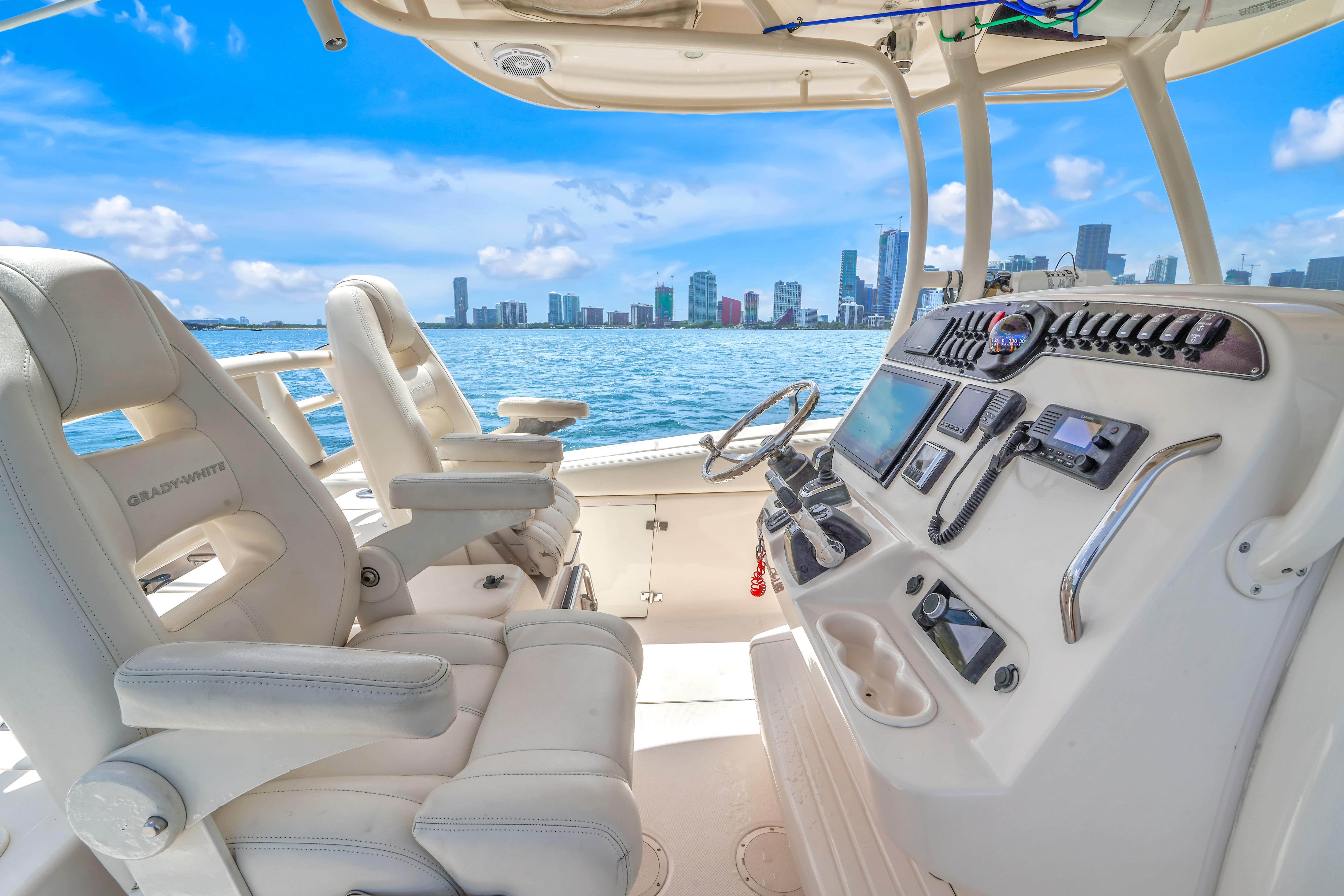 2017 Grady-White Canyon 306 for sale (photo 19)