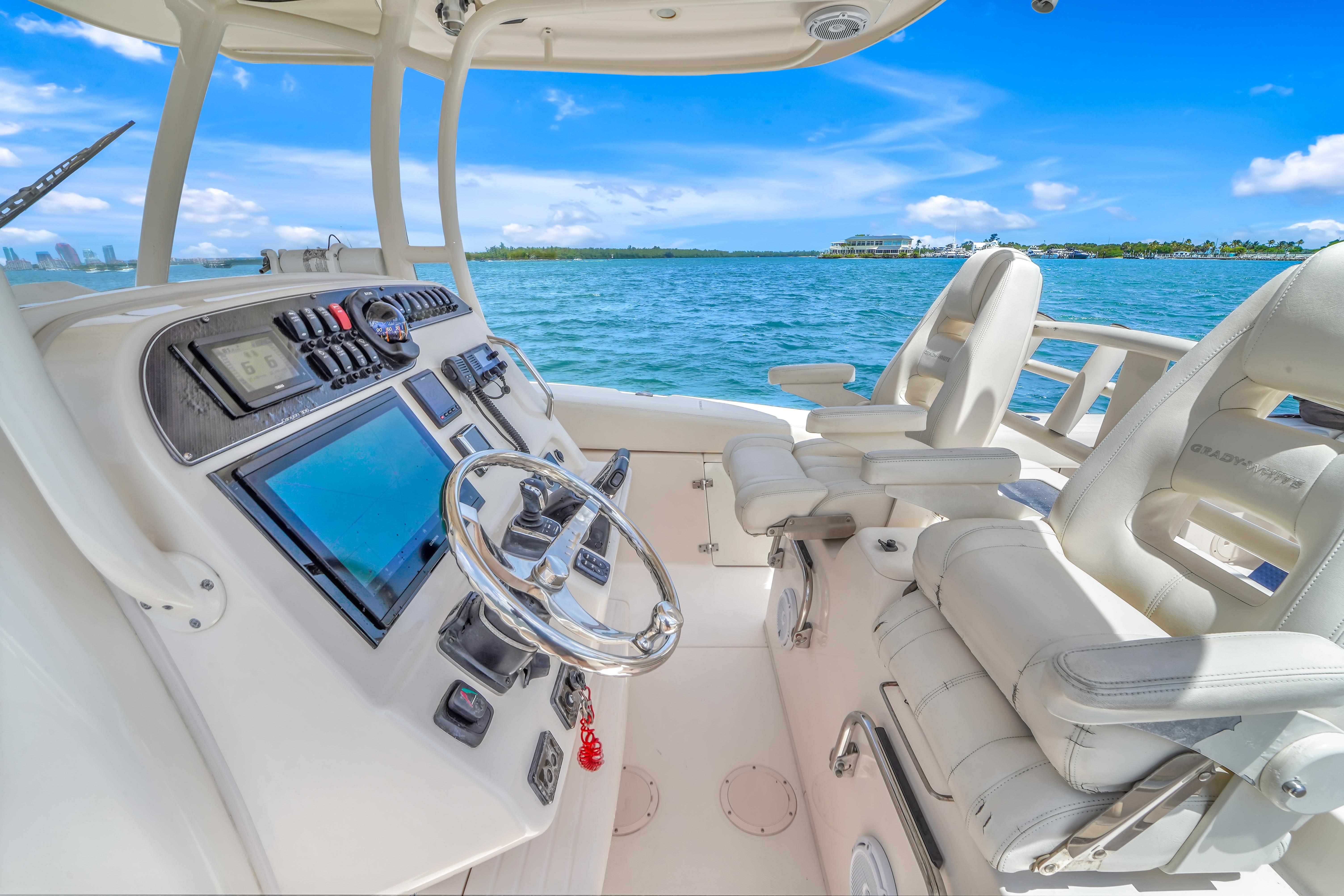2017 Grady-White Canyon 306 for sale (photo 20)