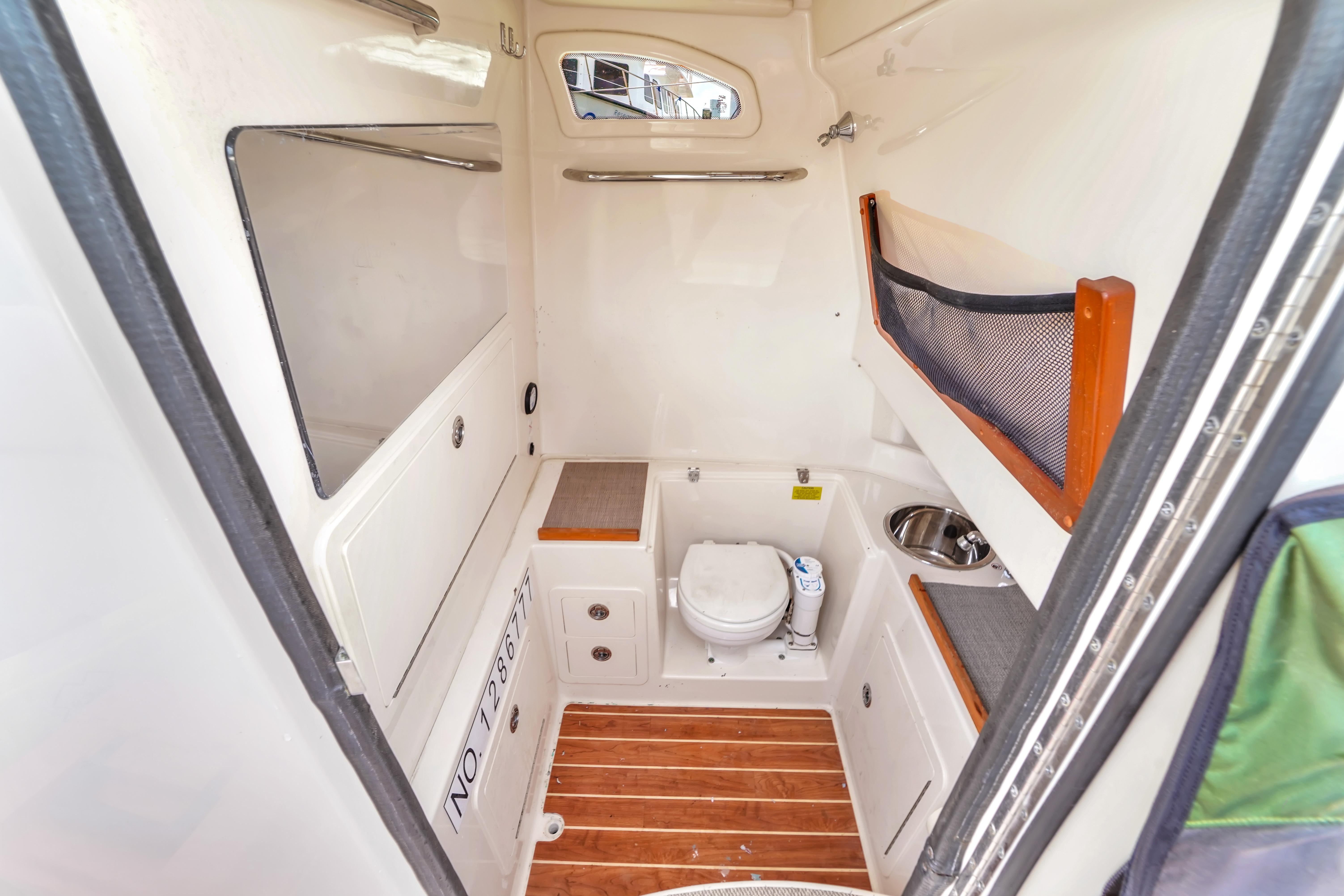 2017 Grady-White Canyon 306 for sale (photo 27)