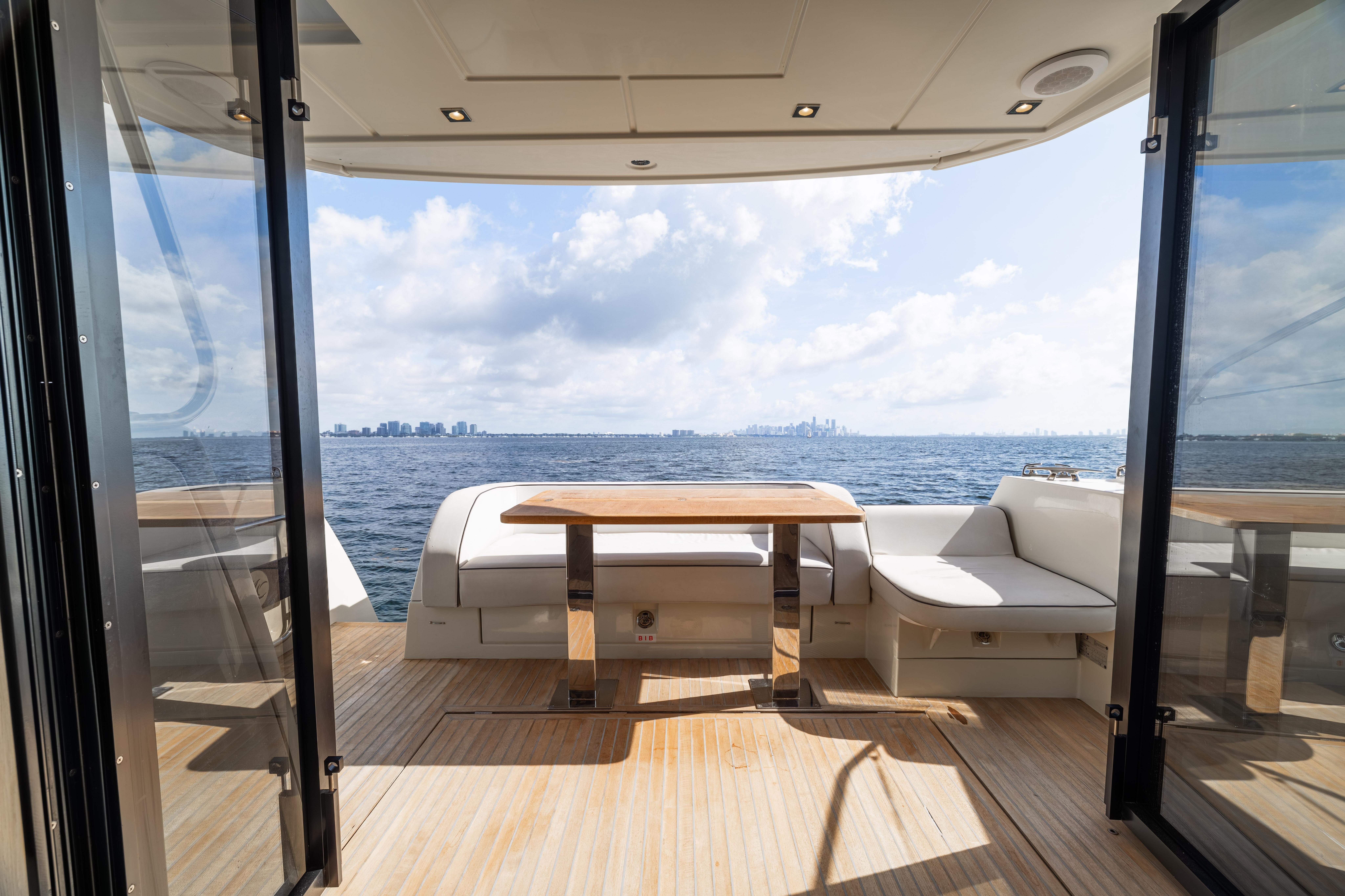 2017 Monte Carlo Yachts MC5 for sale (photo 24)