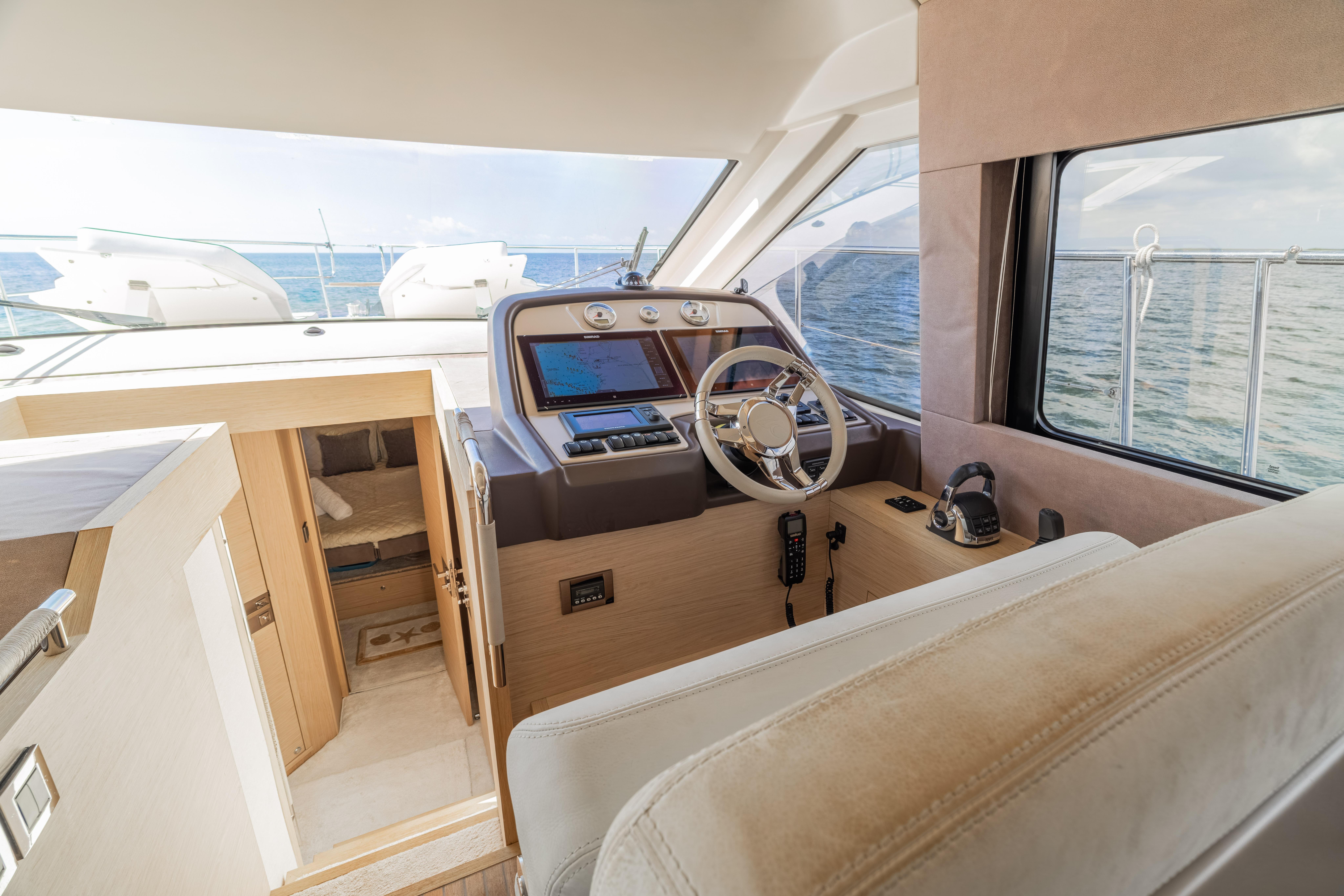 2017 Monte Carlo Yachts MC5 for sale (photo 59)