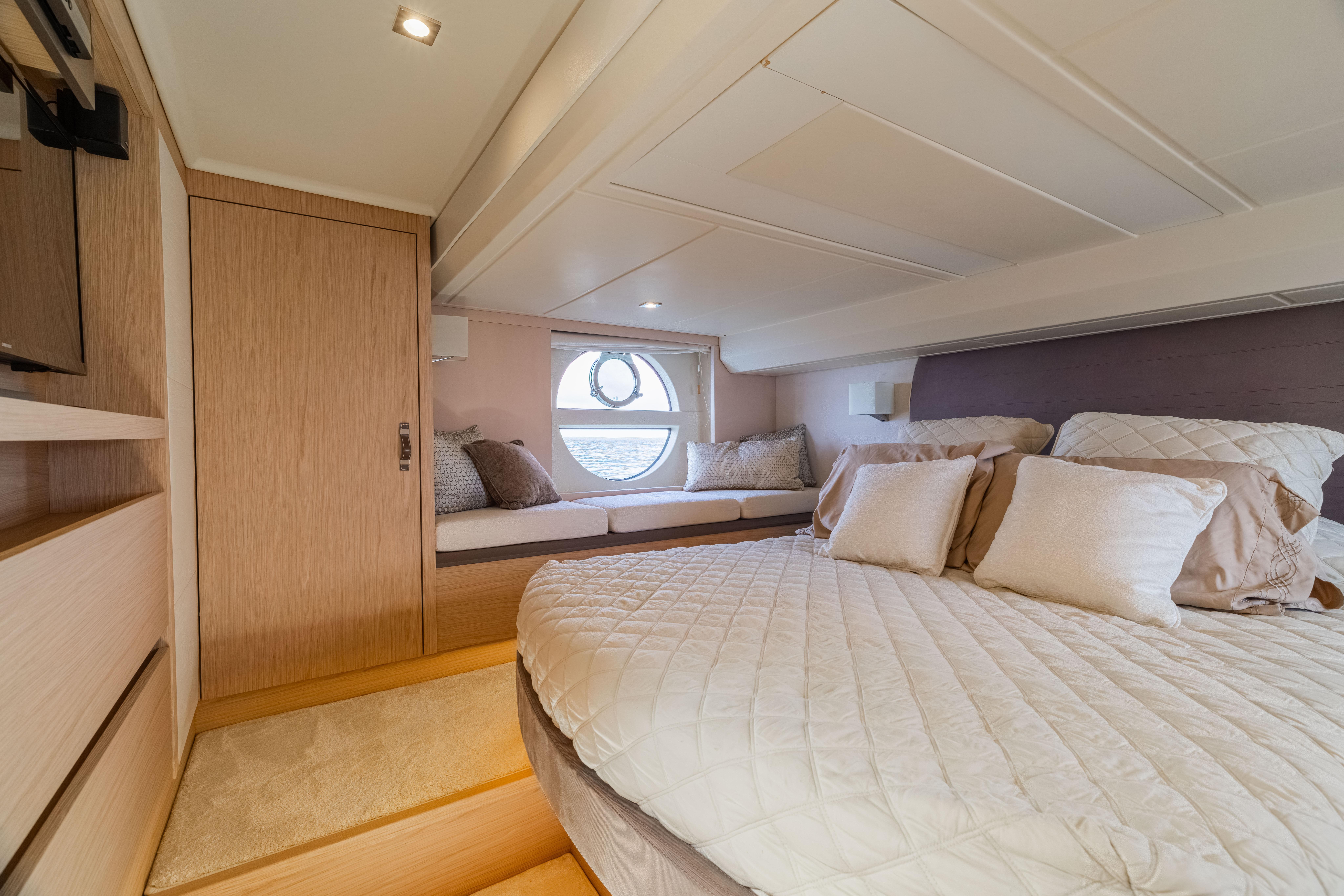 2017 Monte Carlo Yachts MC5 for sale (photo 69)