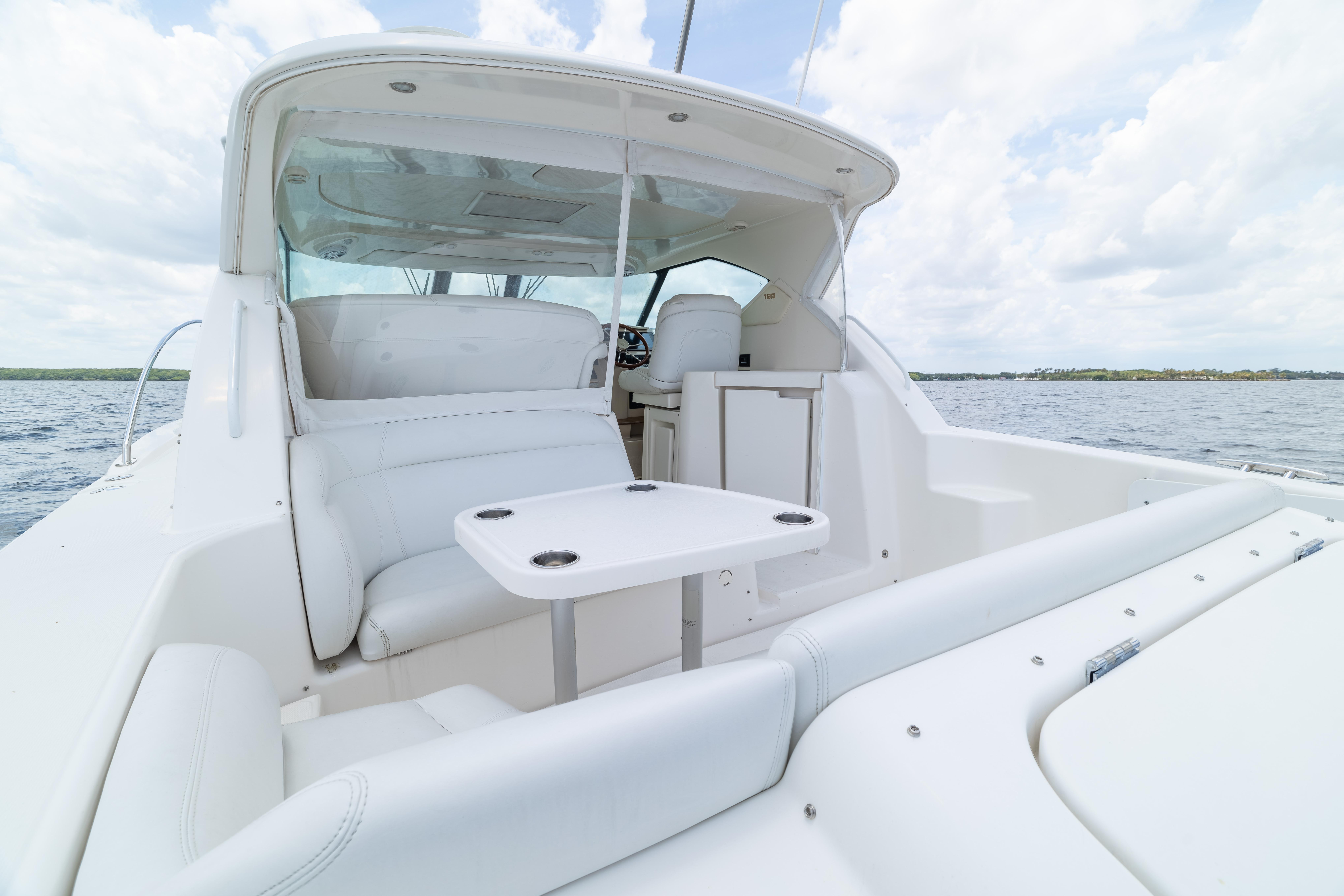 2010 Tiara Yachts 3500 Sovran LE en venta (photo 22)