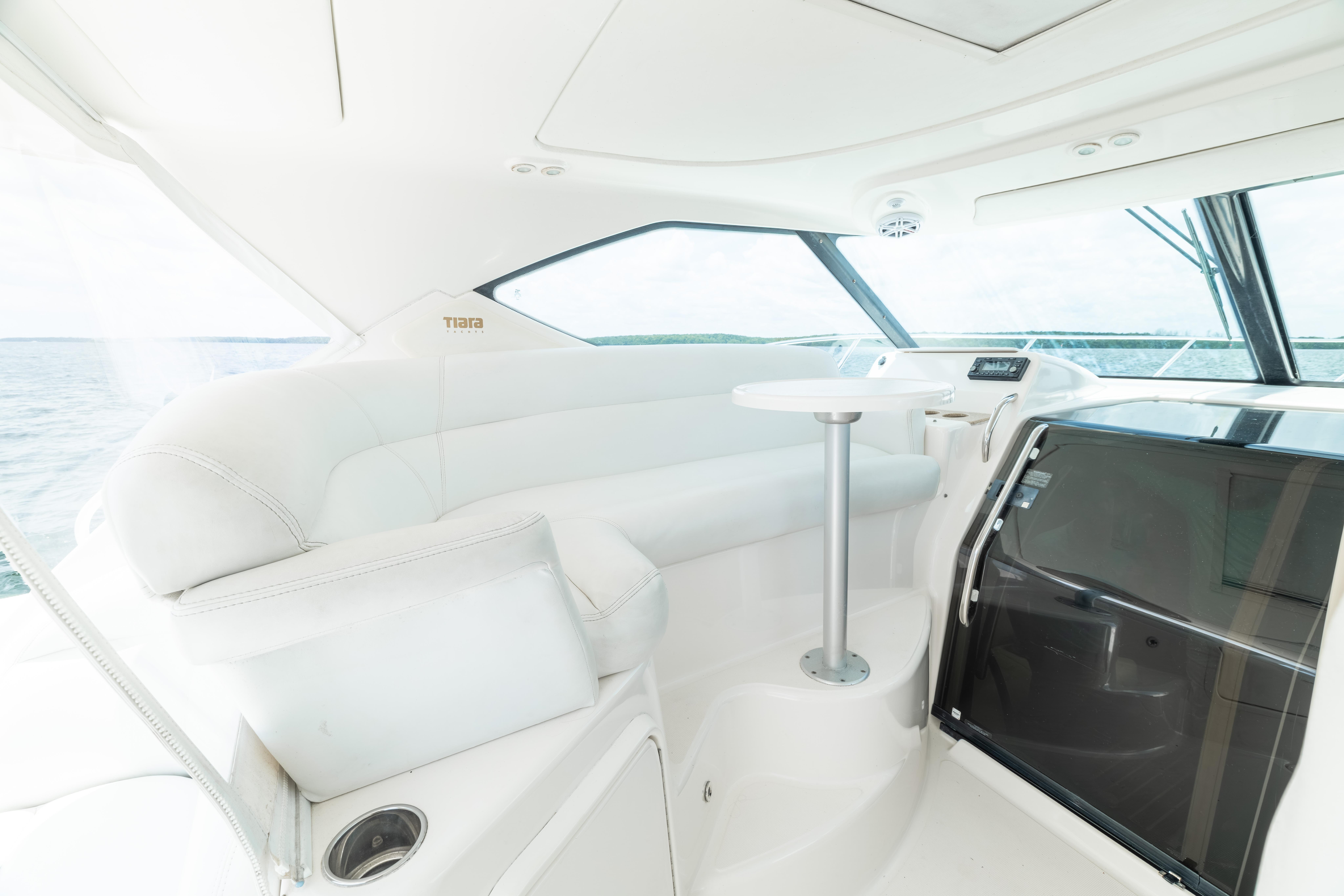 2010 Tiara Yachts 3500 Sovran LE en venta (photo 31)