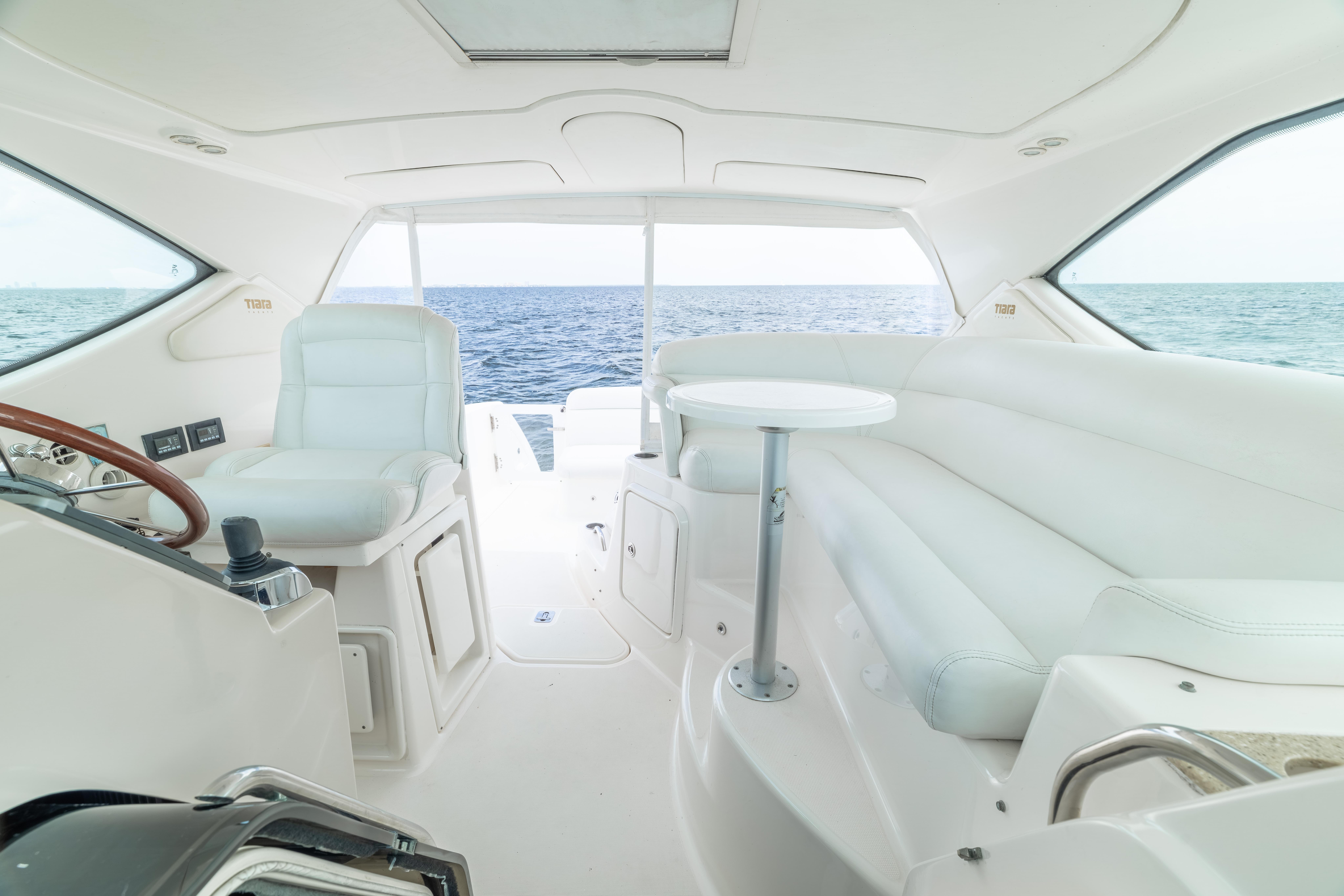 2010 Tiara Yachts 3500 Sovran LE en venta (photo 38)