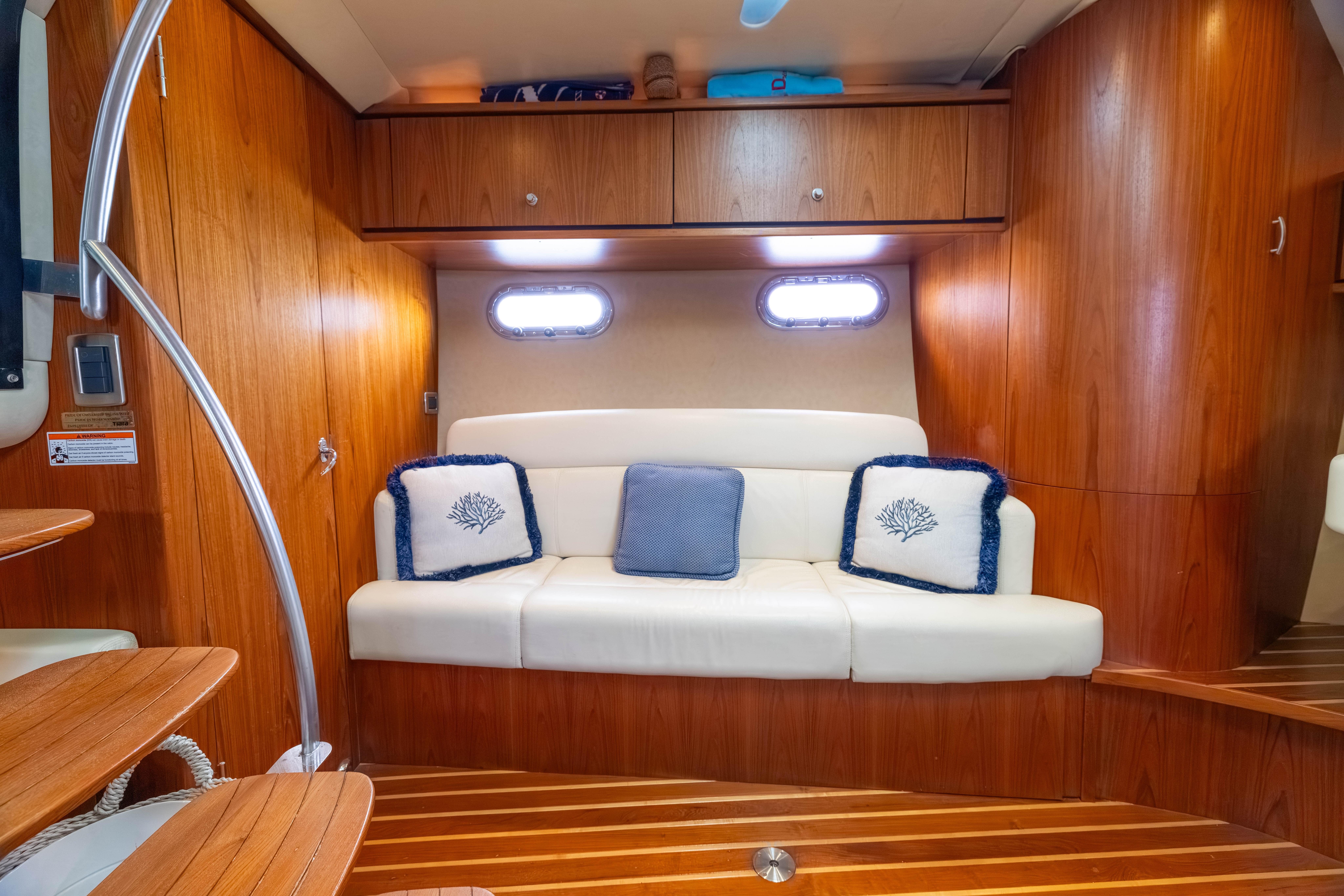 2010 Tiara Yachts 3500 Sovran LE en venta (photo 43)