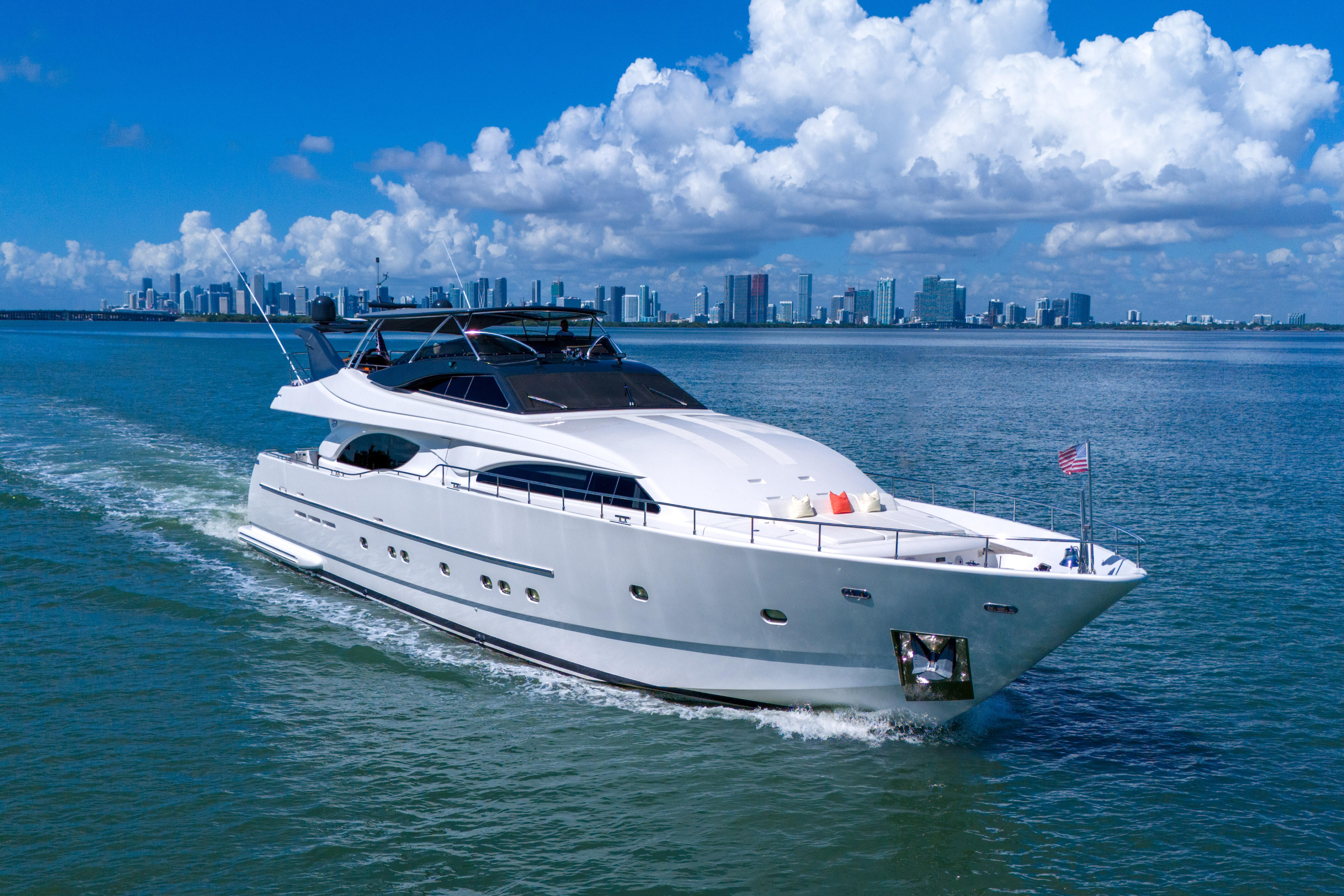2002 Ferretti Yachts Custom Line 94 en venta (photo 2)