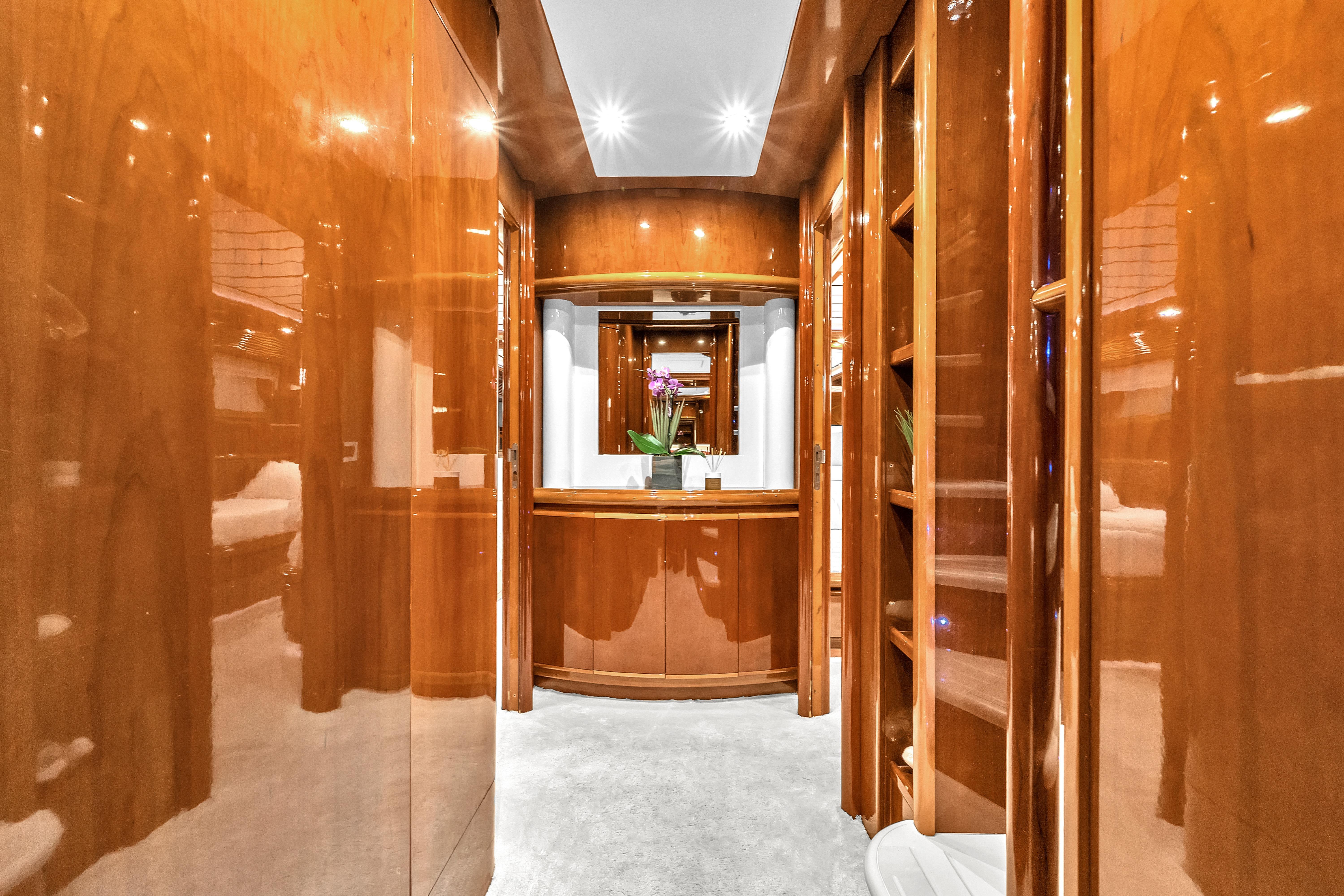 2002 Ferretti Yachts Custom Line 94 en venta (photo 76)